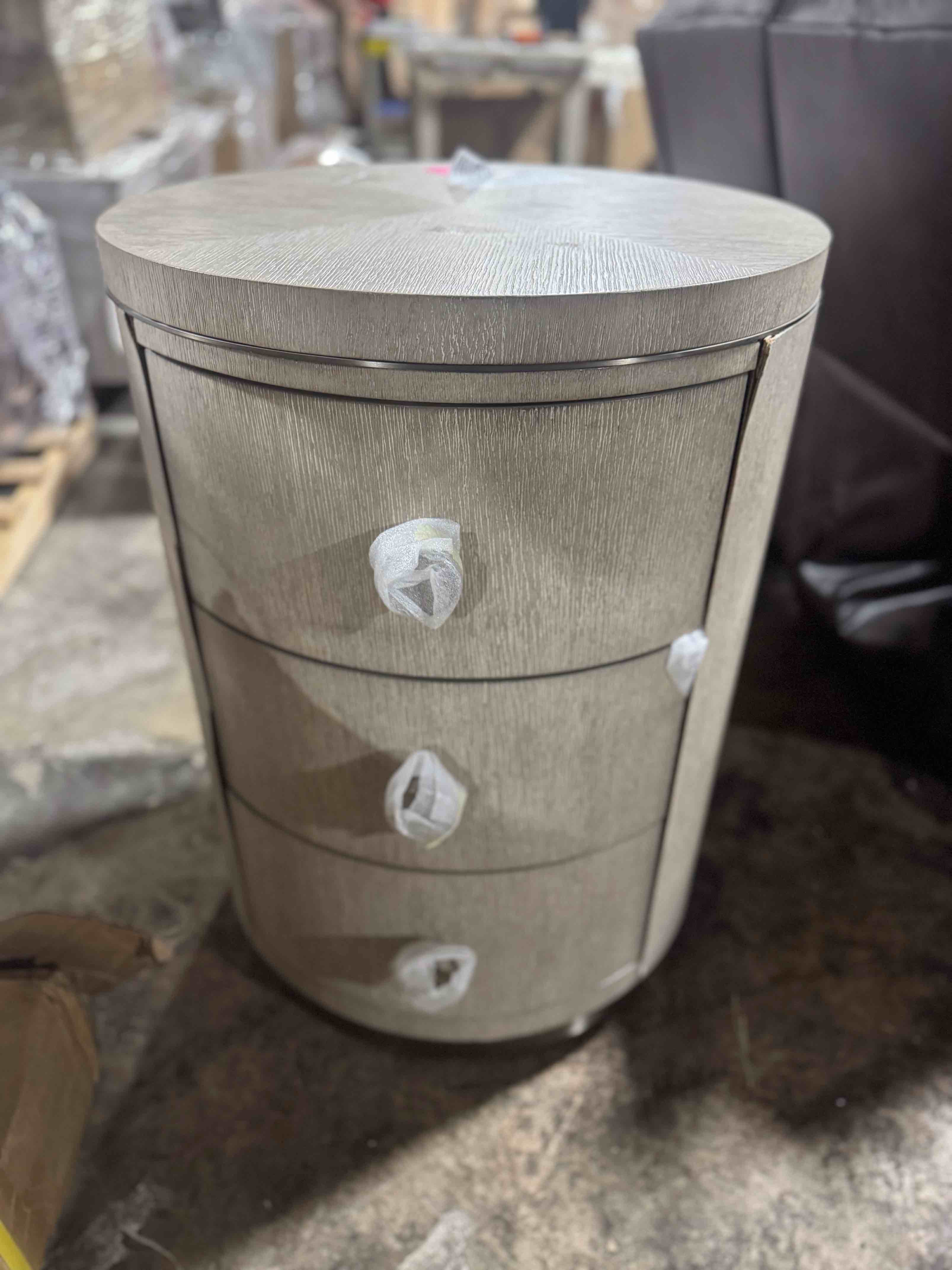 Condition photo showing Good Condition for Hooker Furniture Modern Bedside table
