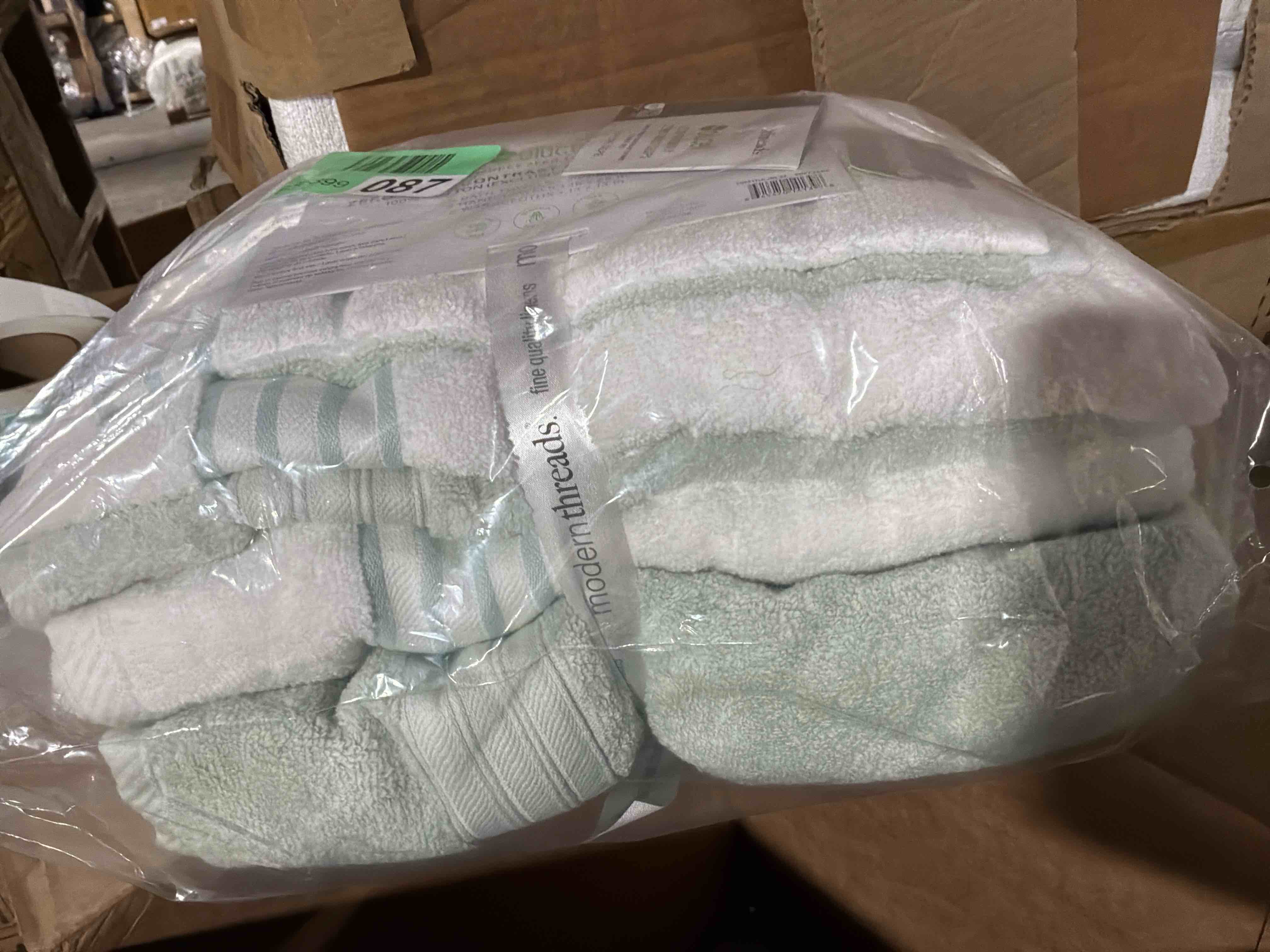Condition photo showing New/Like New for modern threads quick dry stripe 6-pc. towel set bedding