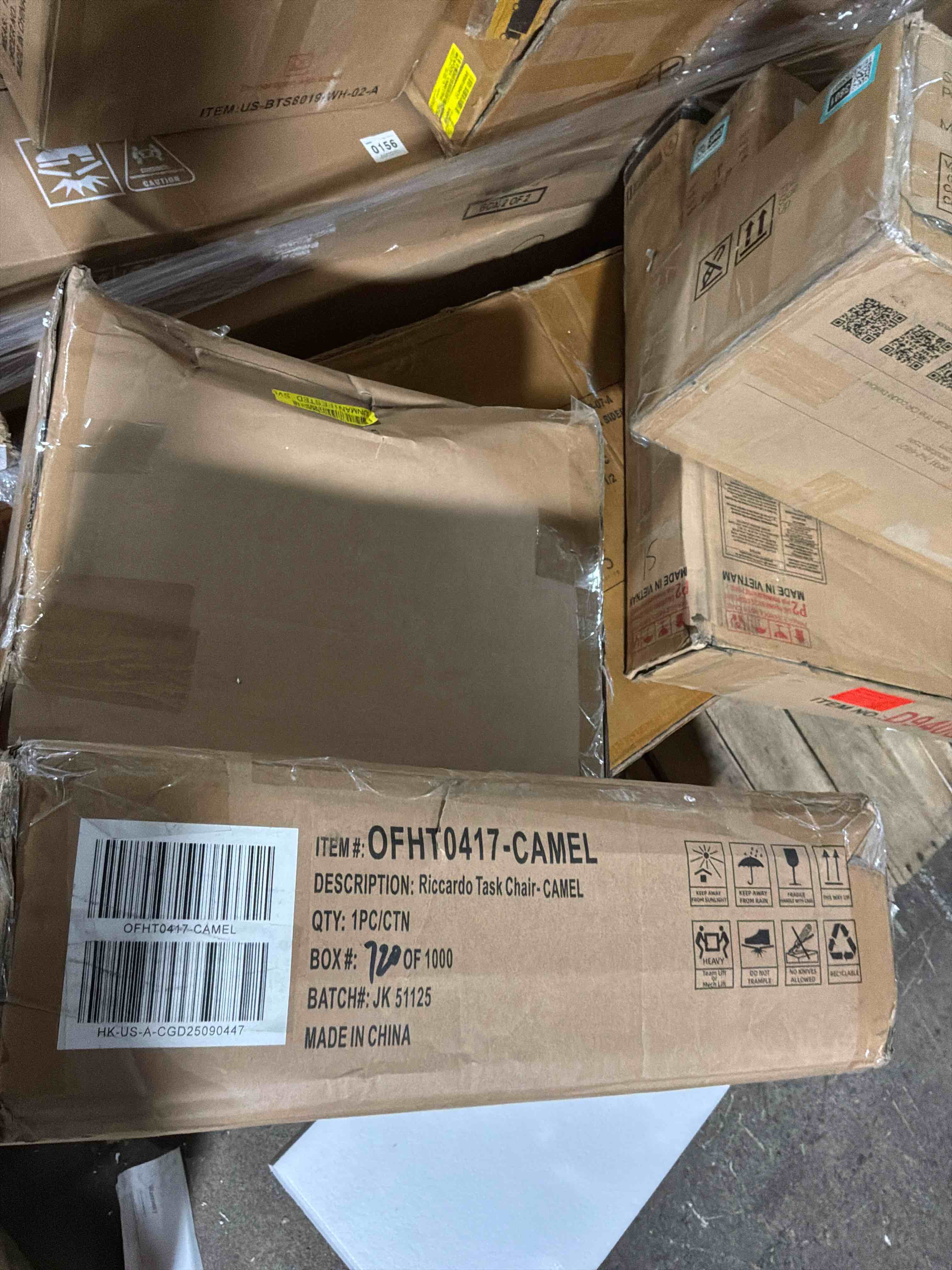 Condition photo showing New/Like New for riccardo task chair camel  