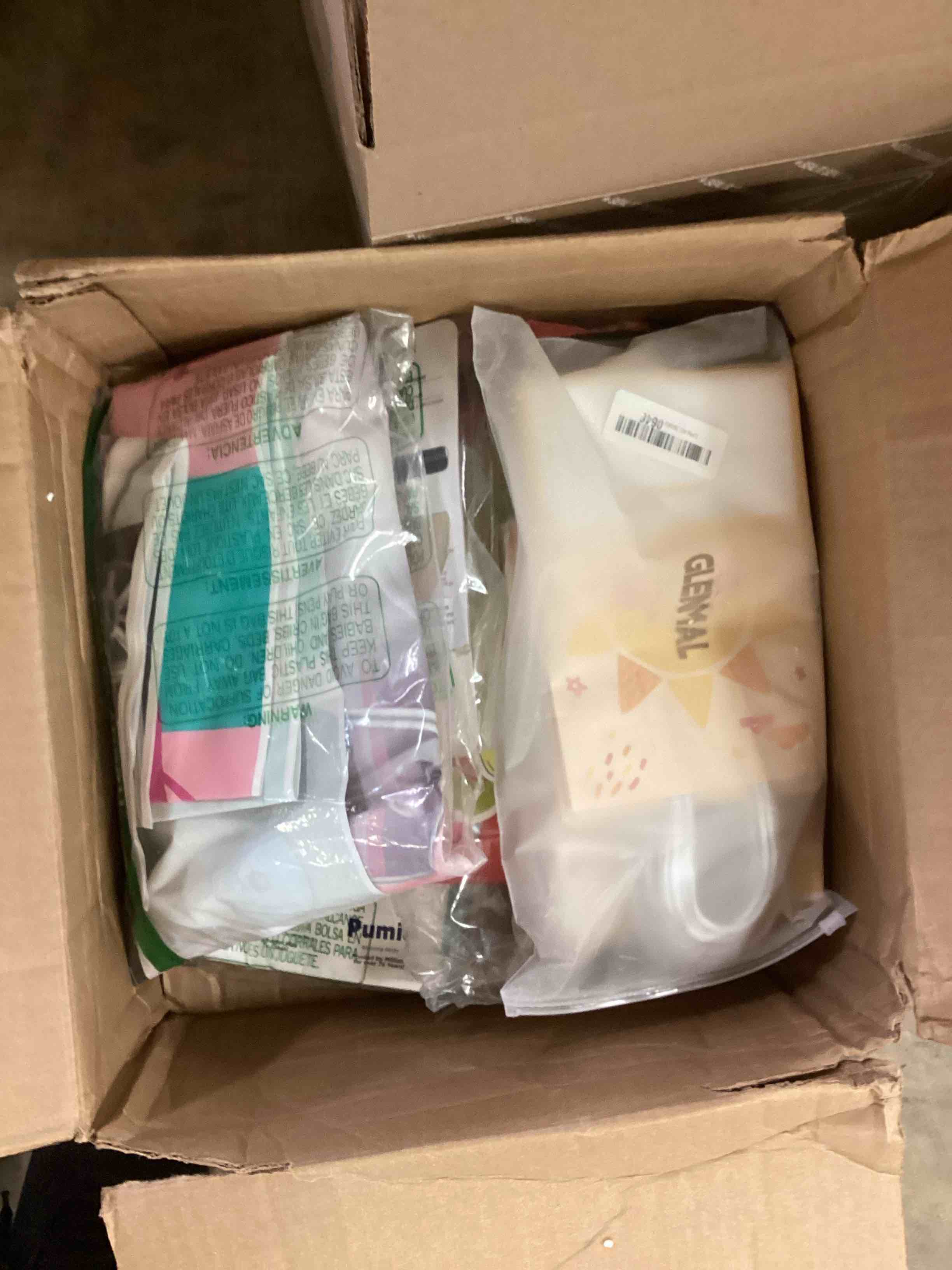 Condition photo showing Good Condition for assorted miscellaneous items 