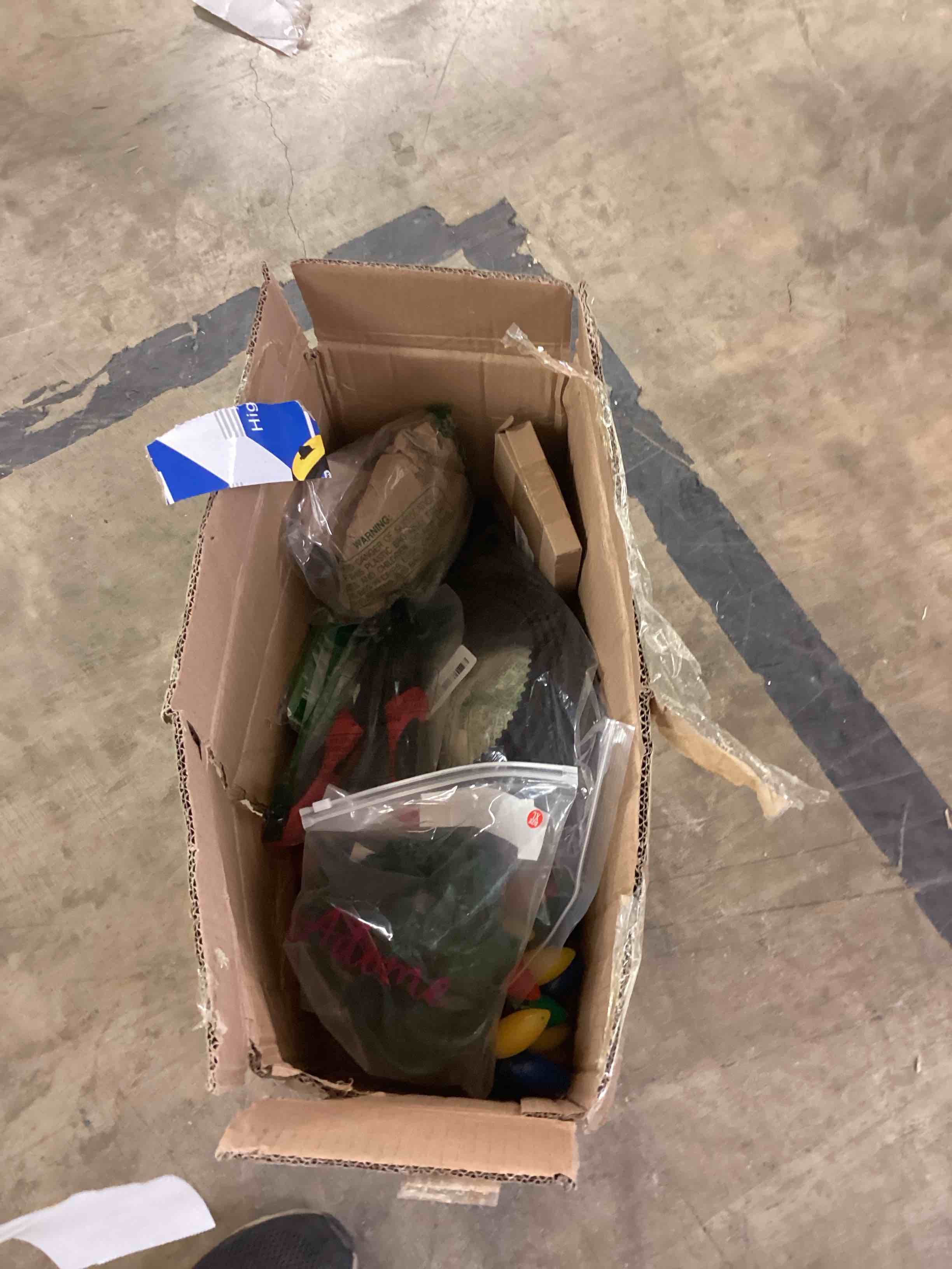 Condition photo showing Good Condition for assorted miscellaneous items