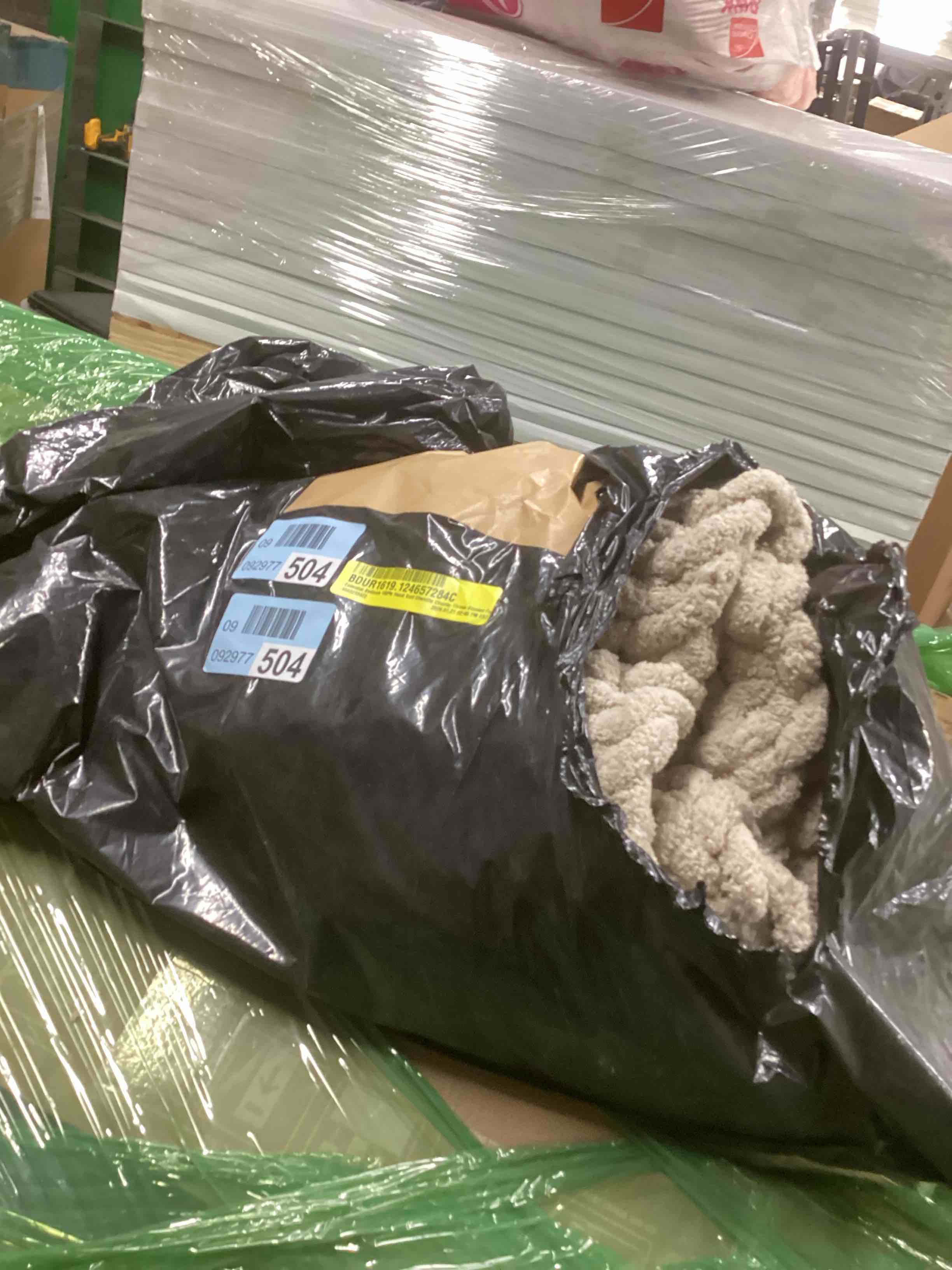 Condition photo showing Good Condition for bedsure chunky knit throw blanket for couch - 100% hand knitted, 5.06 lbs gentlesoft blanket with giant chenille yarn for bed living room home decor, thick and cozy, linen beige, 50x60 inches