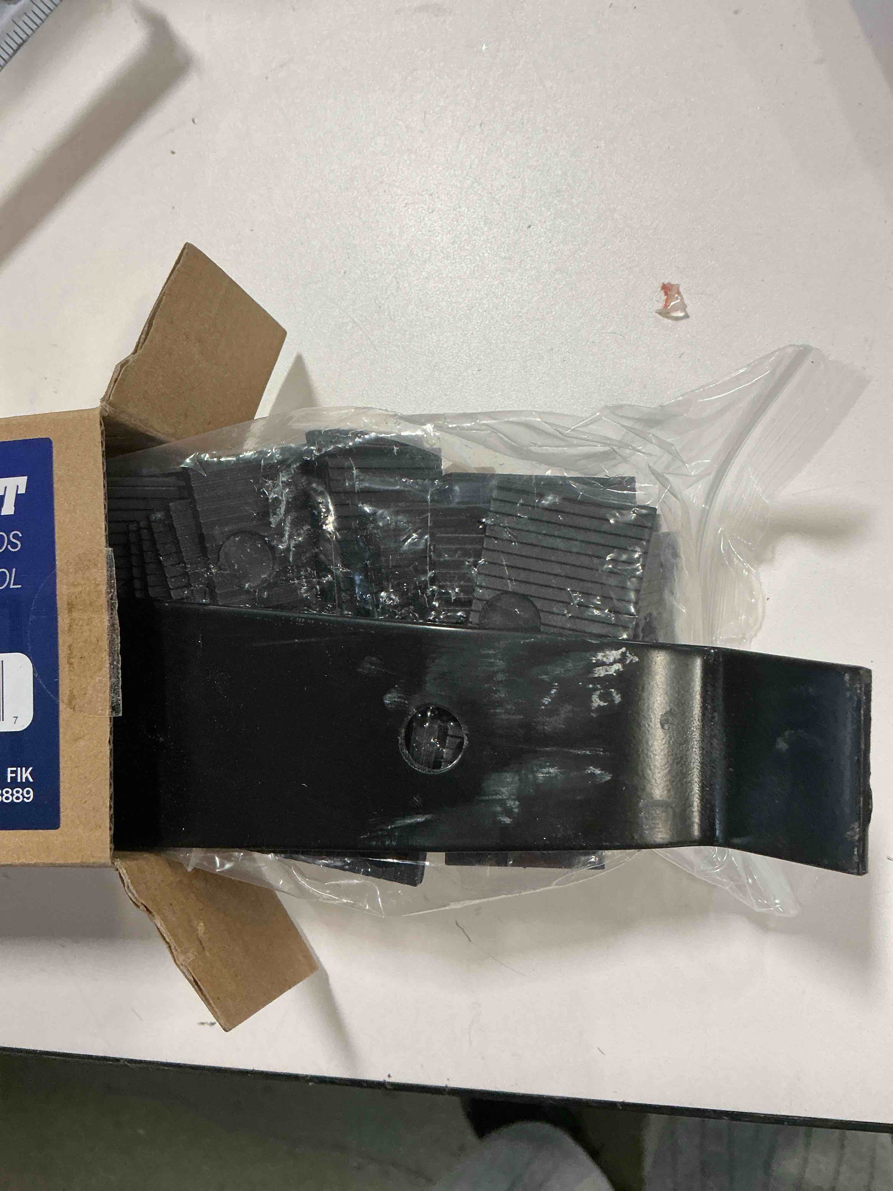 Condition photo showing As Is for MARSHALLTOWN Flooring Installation Kit, Pull Bar, Tapping Block, LVP, FIK