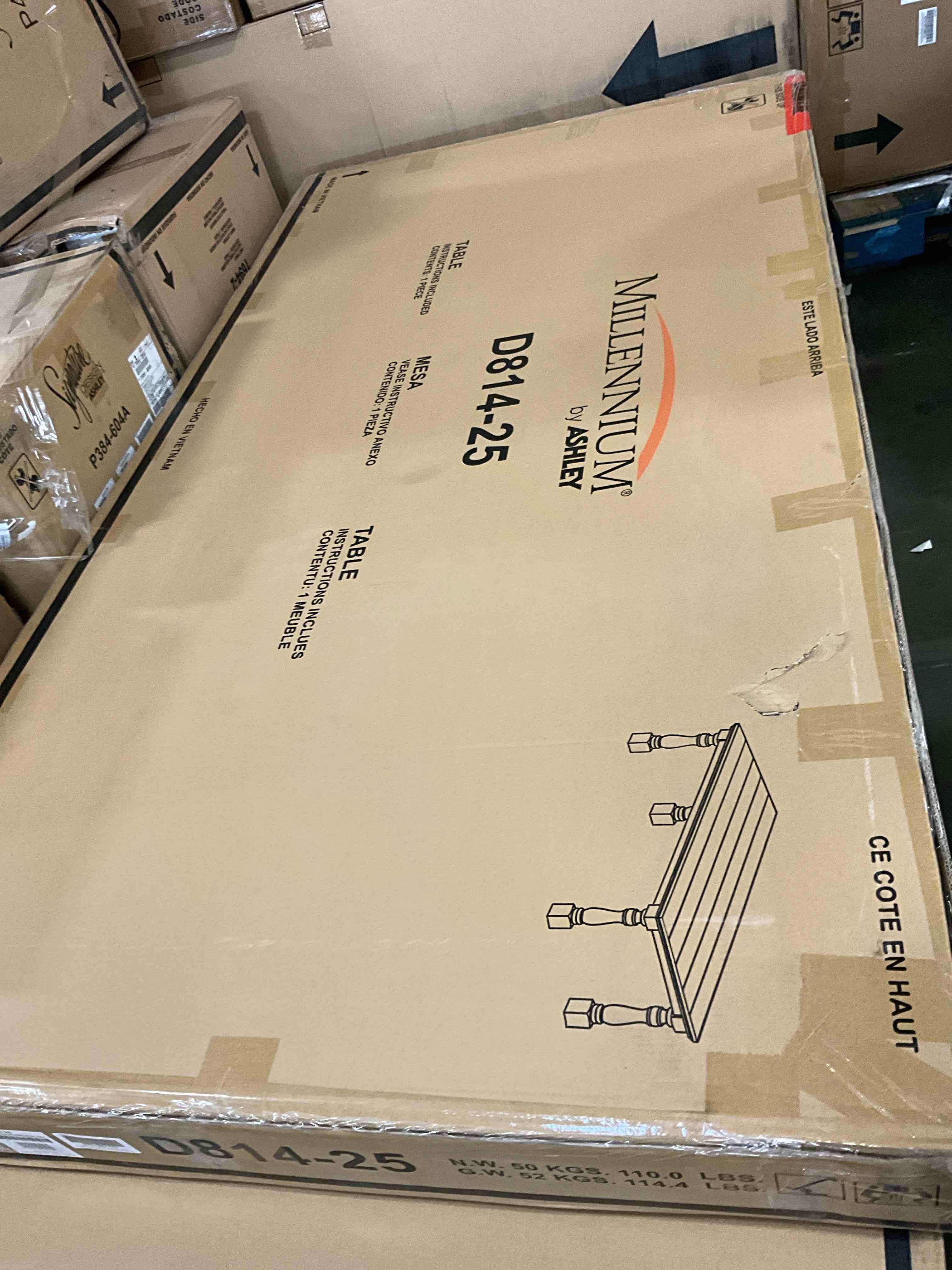 Condition photo showing New/Like New for havalance dining table