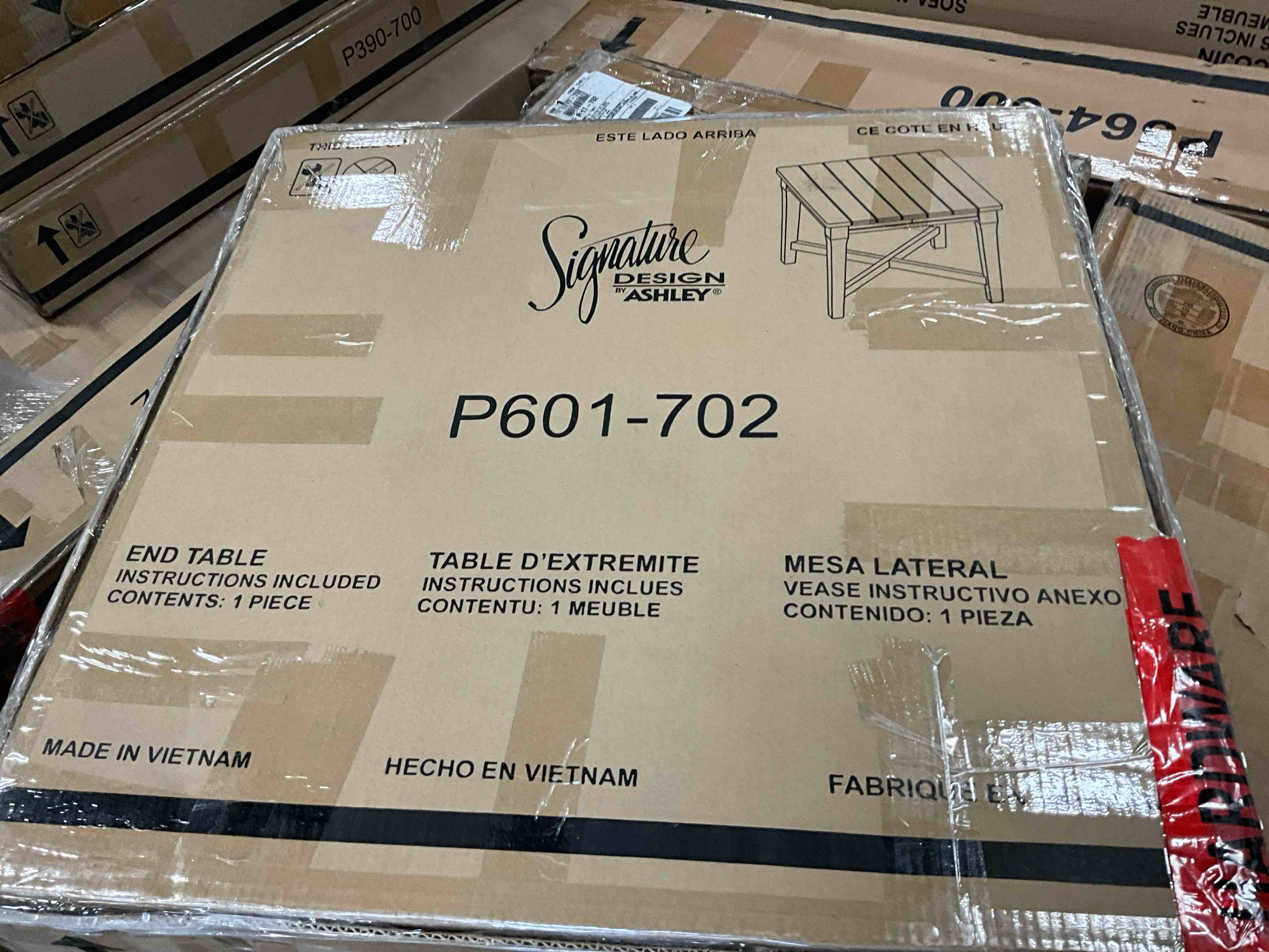 Condition photo showing New/Like New for carter hall outdoor end table  weather-resistant eucalyptus wood  square  beige