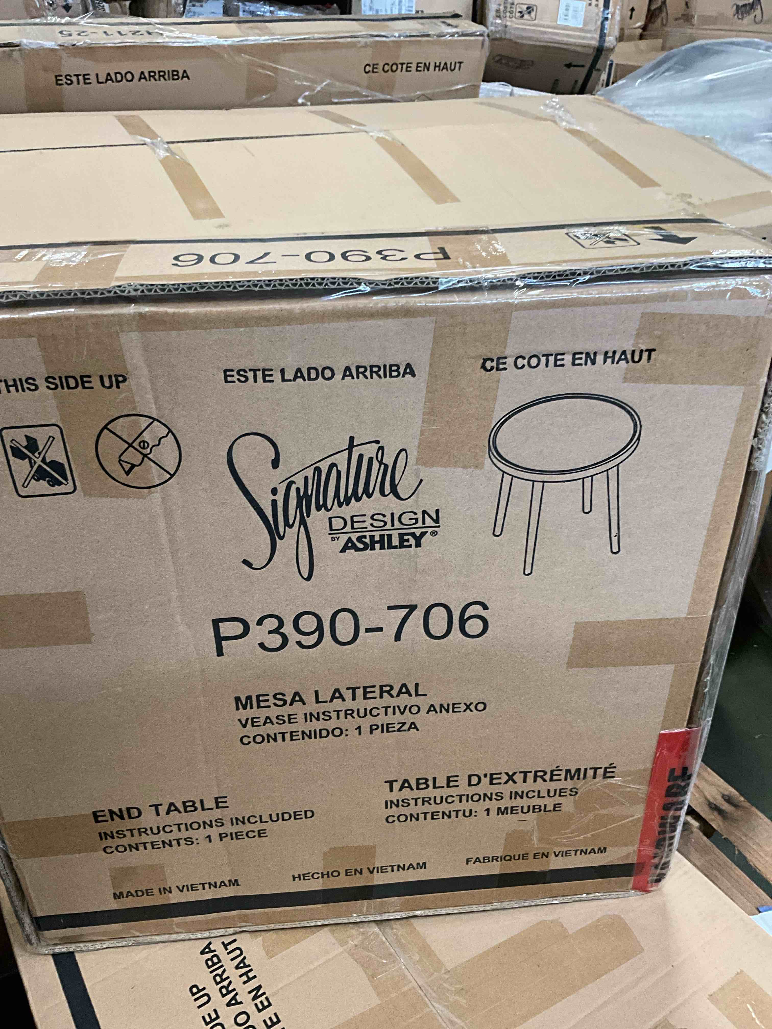 Condition photo showing New/Like New for swiss valley round end table