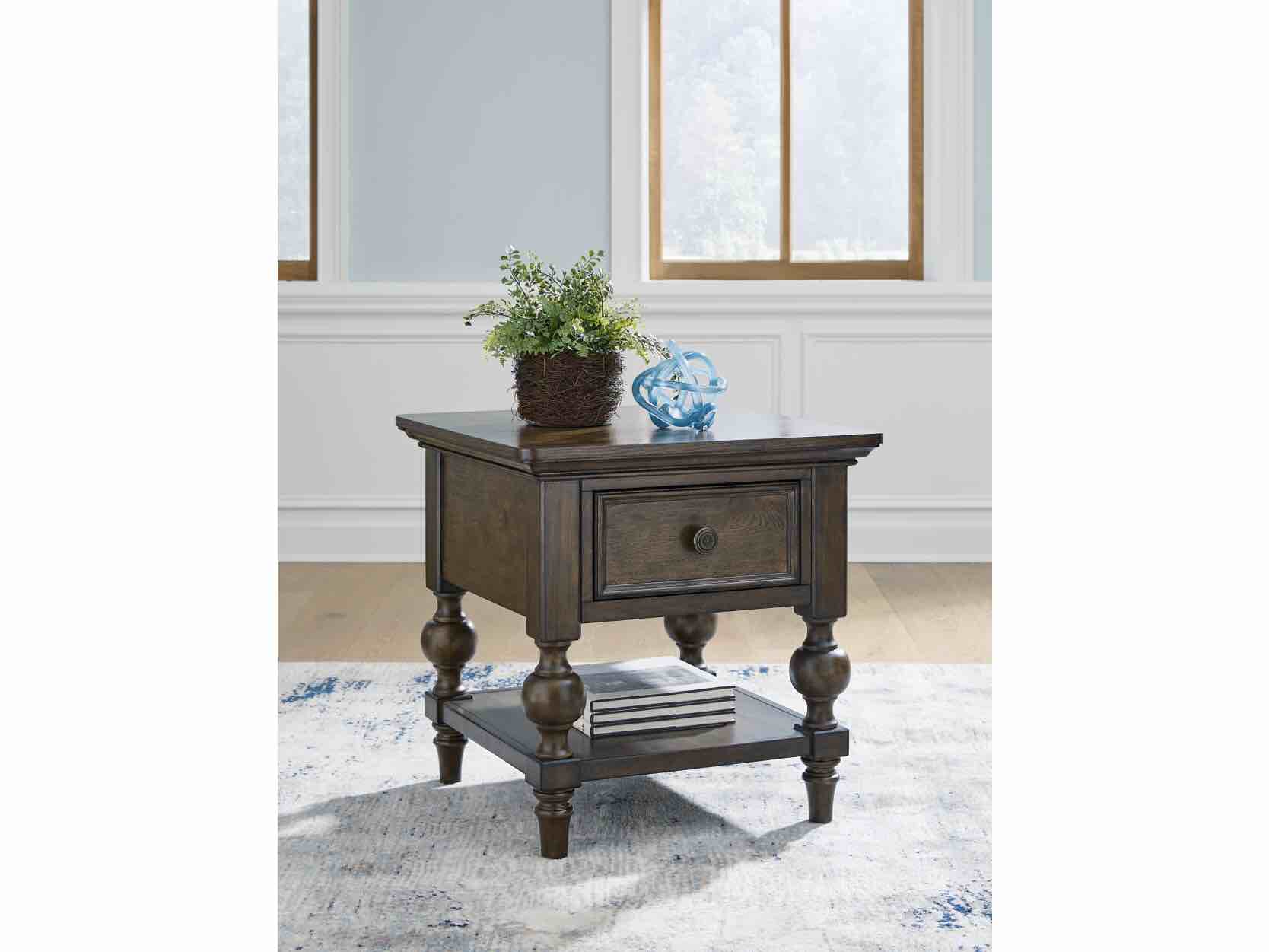 Condition photo showing New/Like New for veramond end table