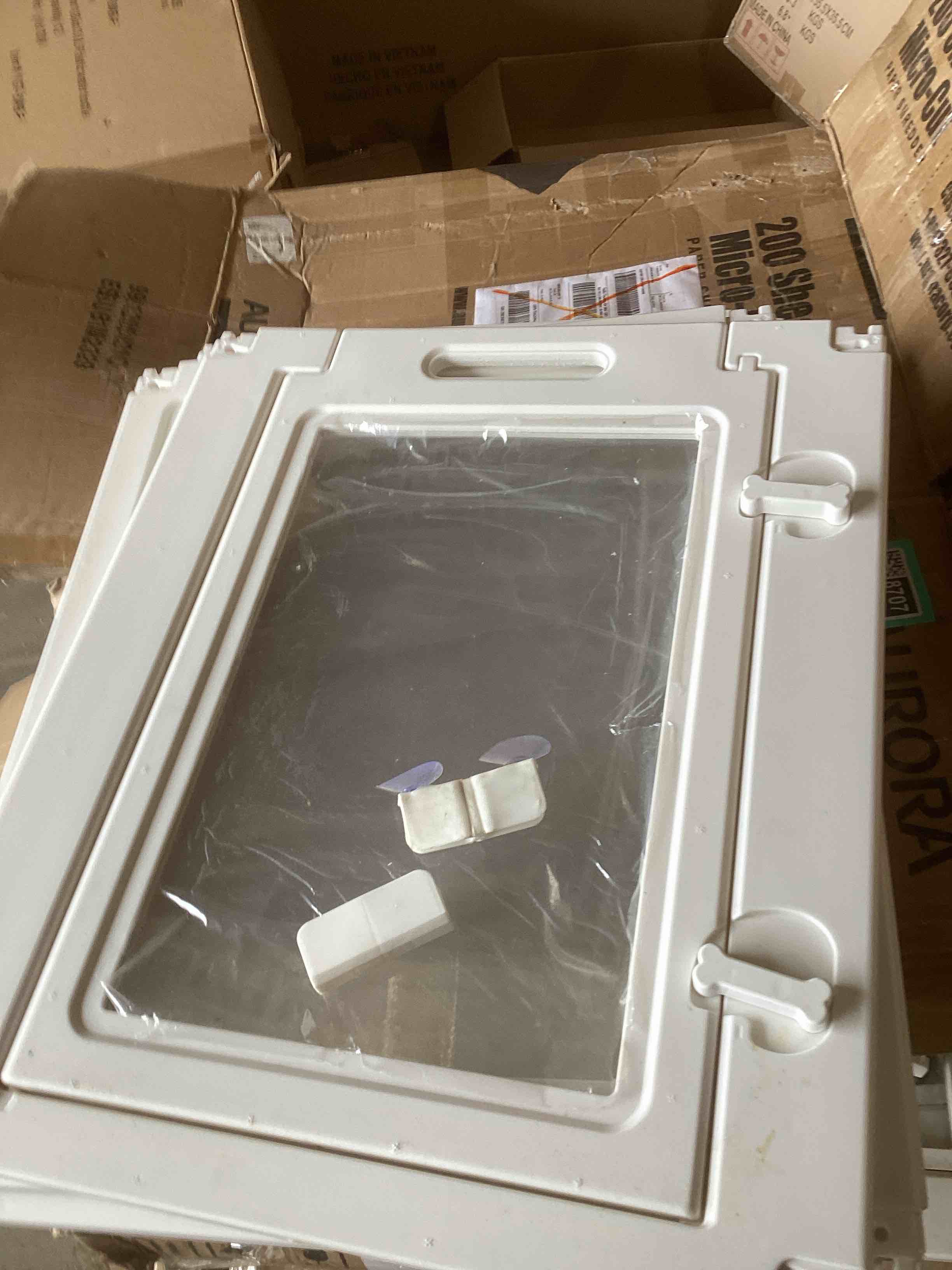 Transparent Puppy Playpen Indoor Easy Assemble Clear Pet Playpen Sturdy Easy Cleaning Plastic Dog Fence White 10-Pieces