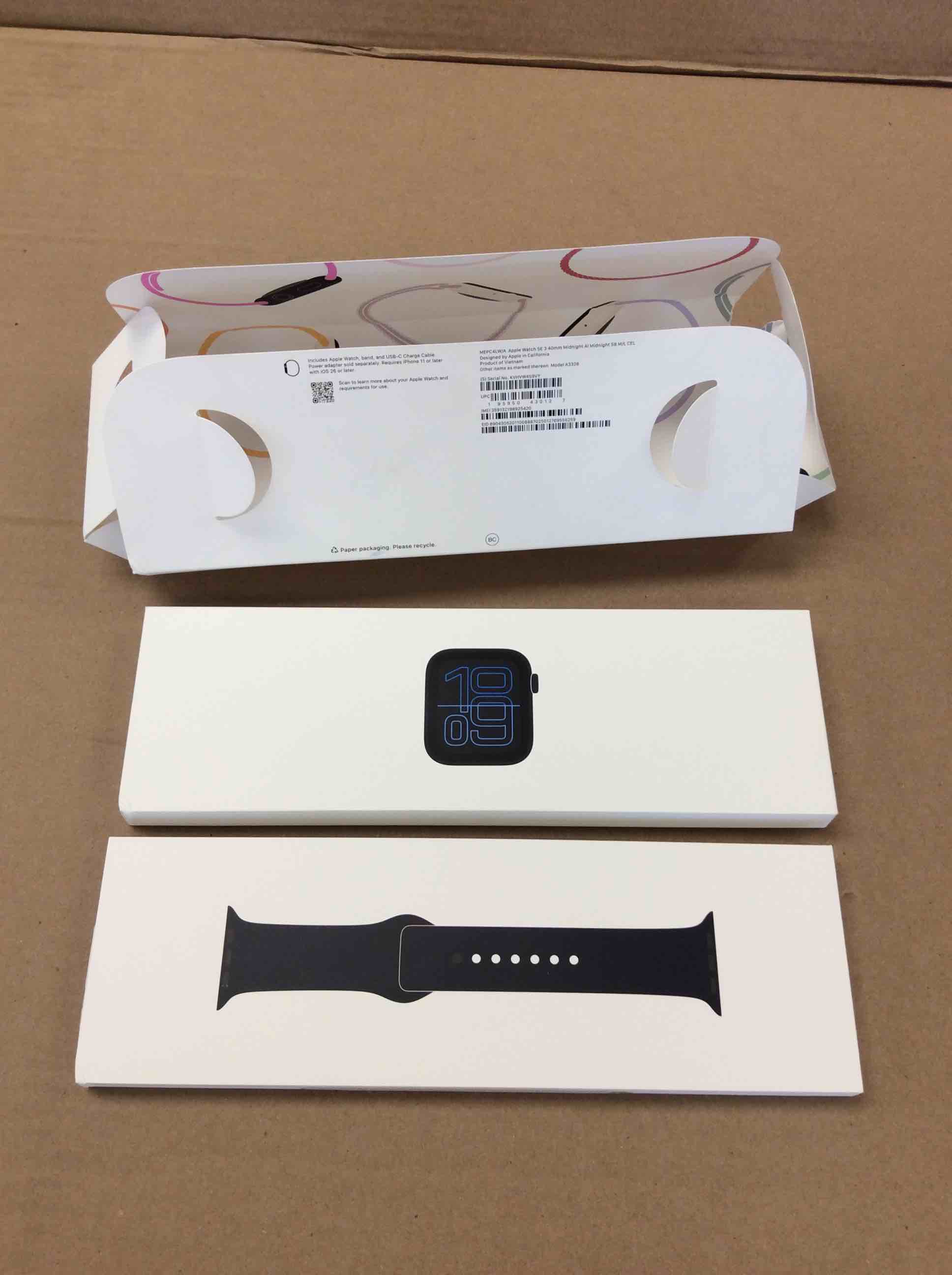 Condition photo showing New/Like New for apple watch se 3 gps + cellular 40mm midnight aluminum case with midnight sport band - m/l | smartwatch