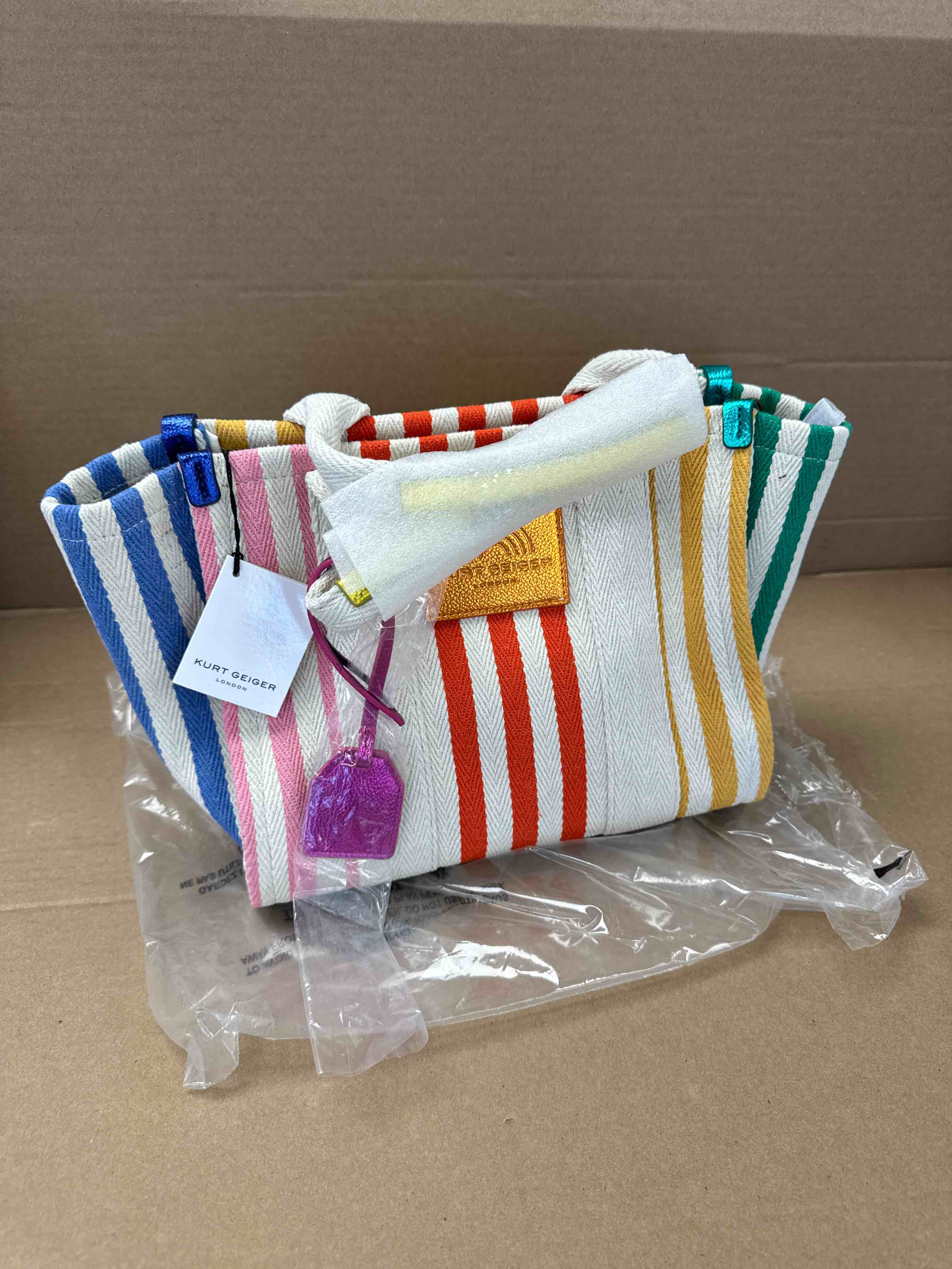 https://s3.amazonaws.com/lotting-images-prod/bidfta/TEA3852815_1778080280393.jpeg