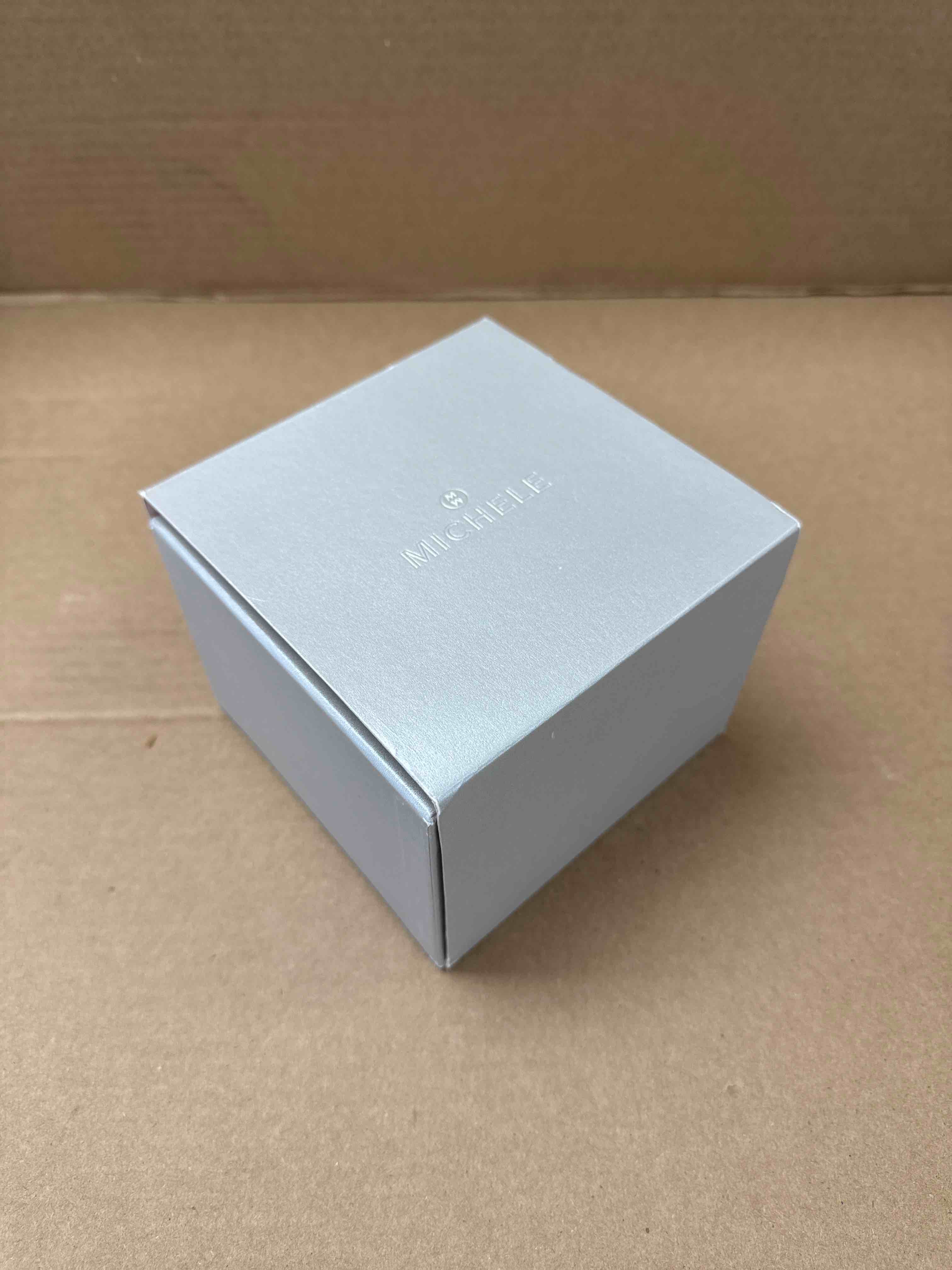 https://s3.amazonaws.com/lotting-images-prod/bidfta/TEA3852876_1778519184894.jpeg
