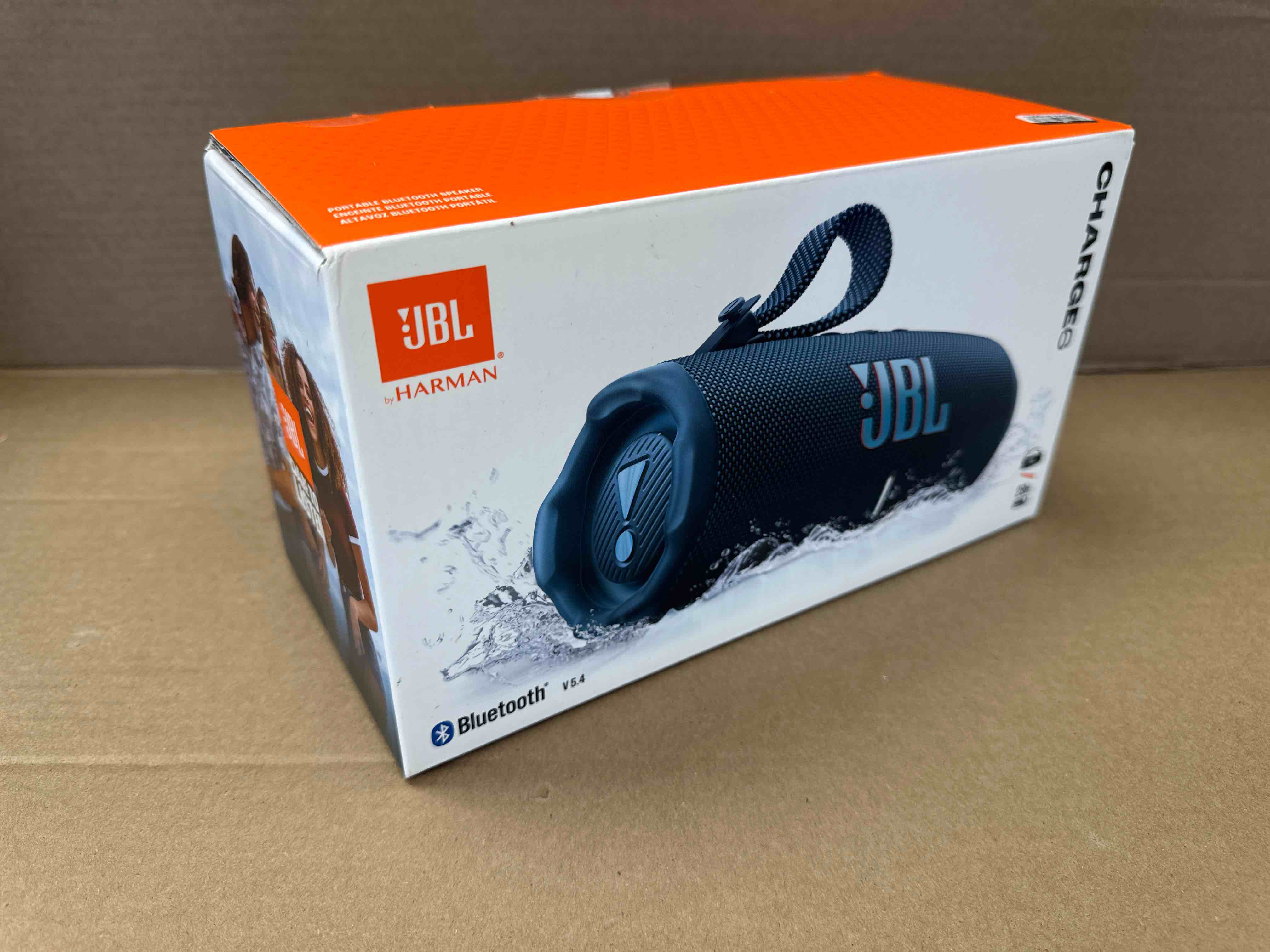 https://s3.amazonaws.com/lotting-images-prod/bidfta/TEA3852885_1778768429462.jpeg