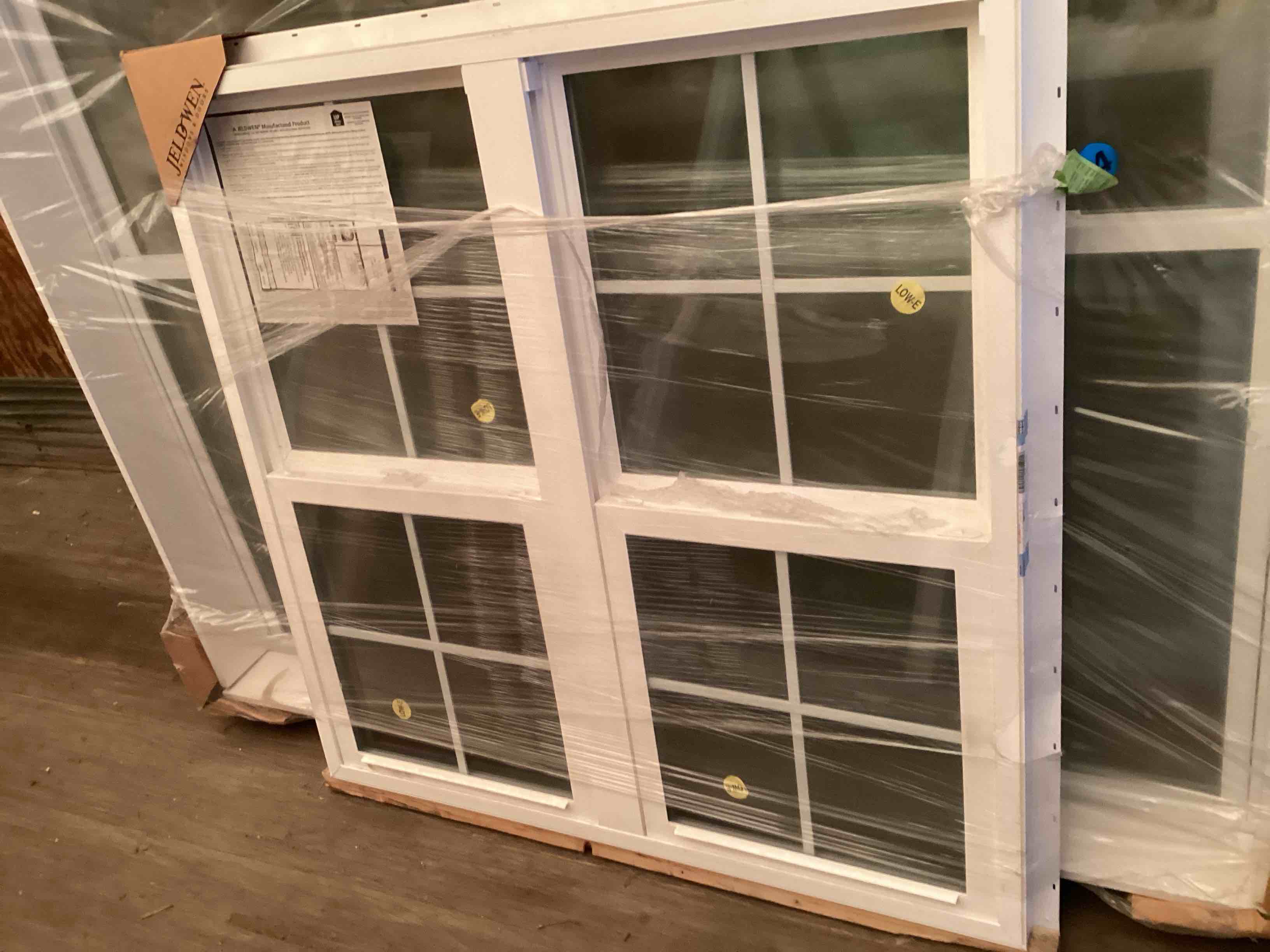 Condition photo showing New/Like New for  jeld wen double window