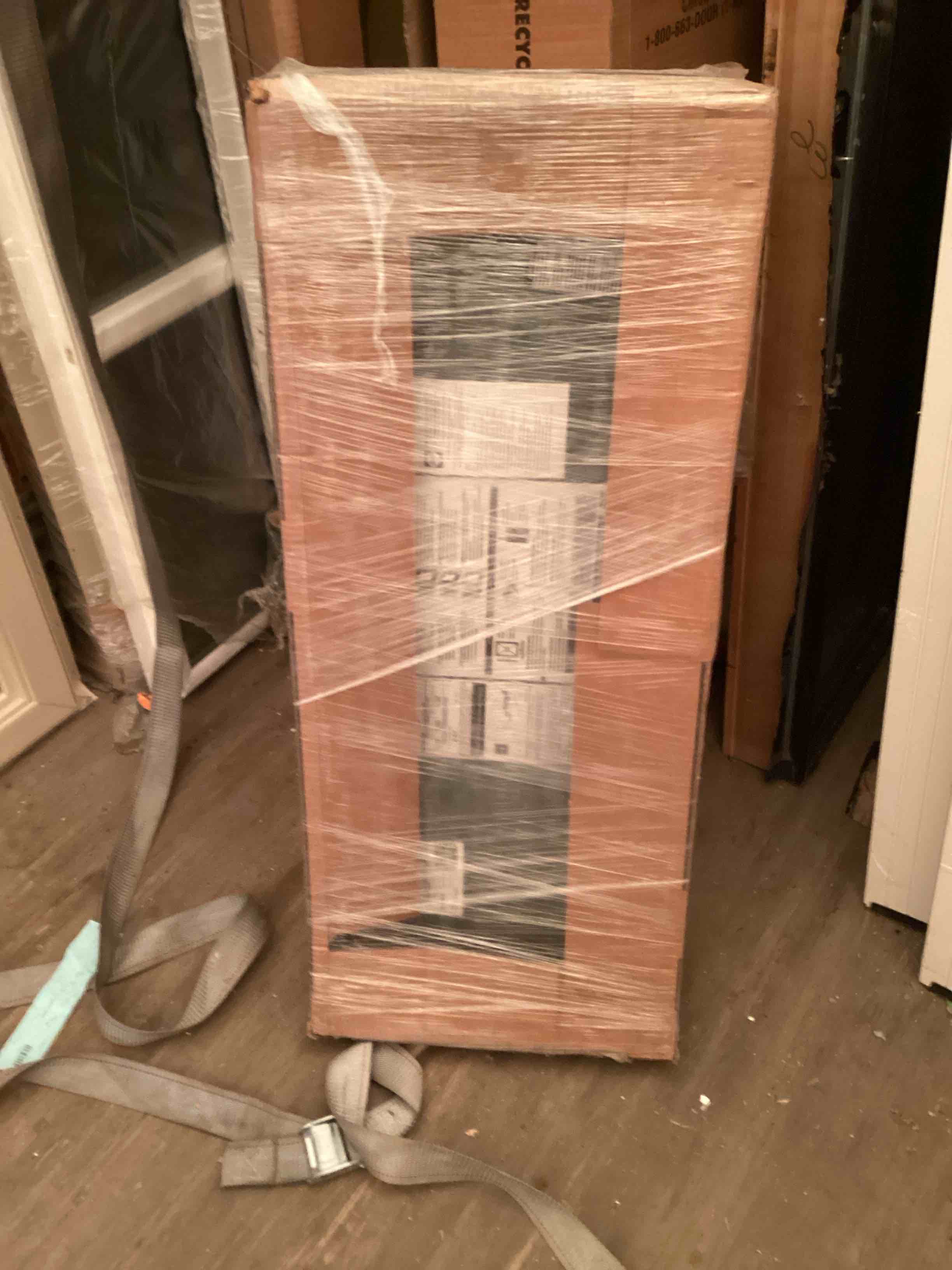 Condition photo showing New/Like New for pella window 