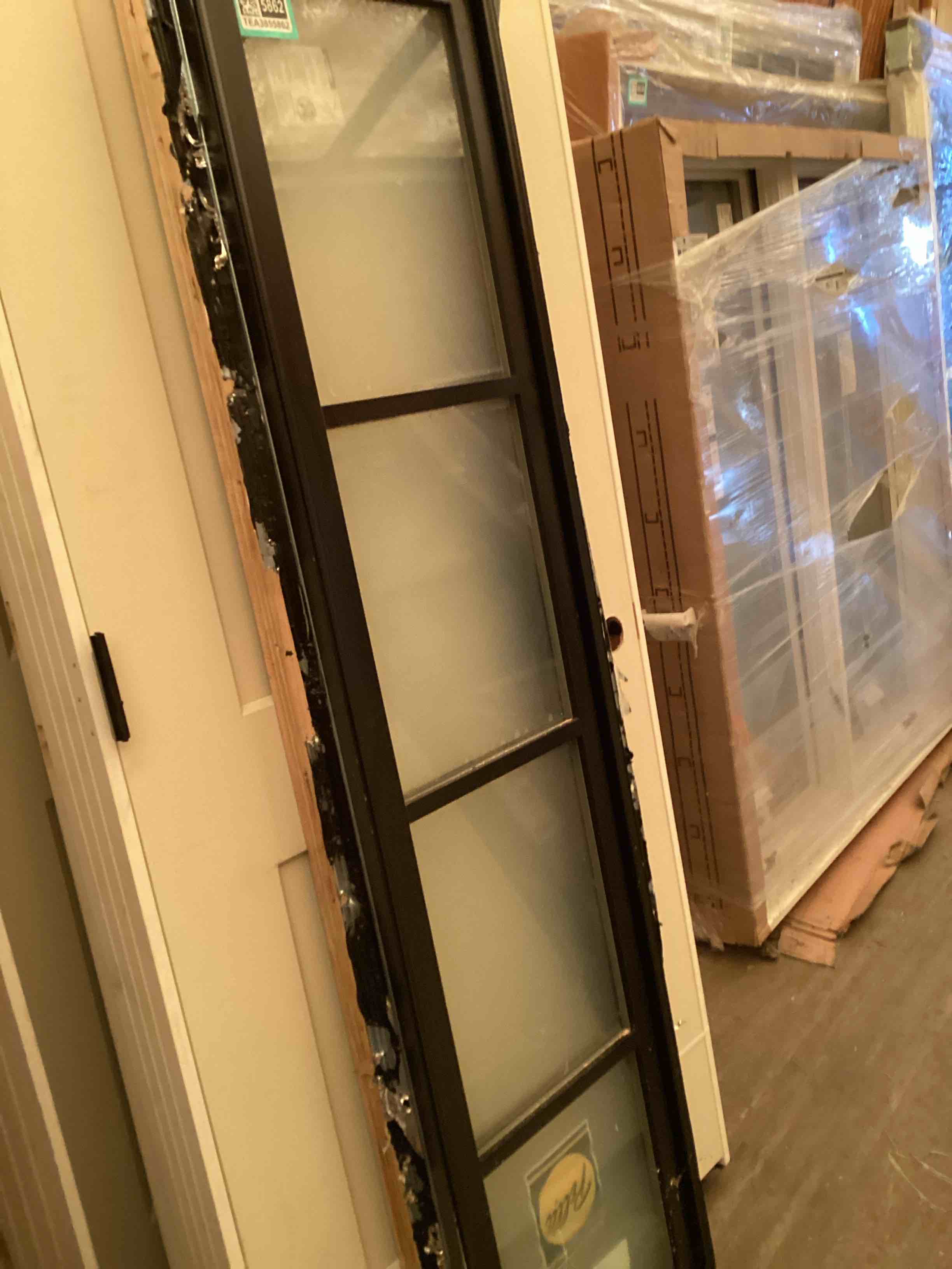 Condition photo showing Good Condition for black side light frosted glass