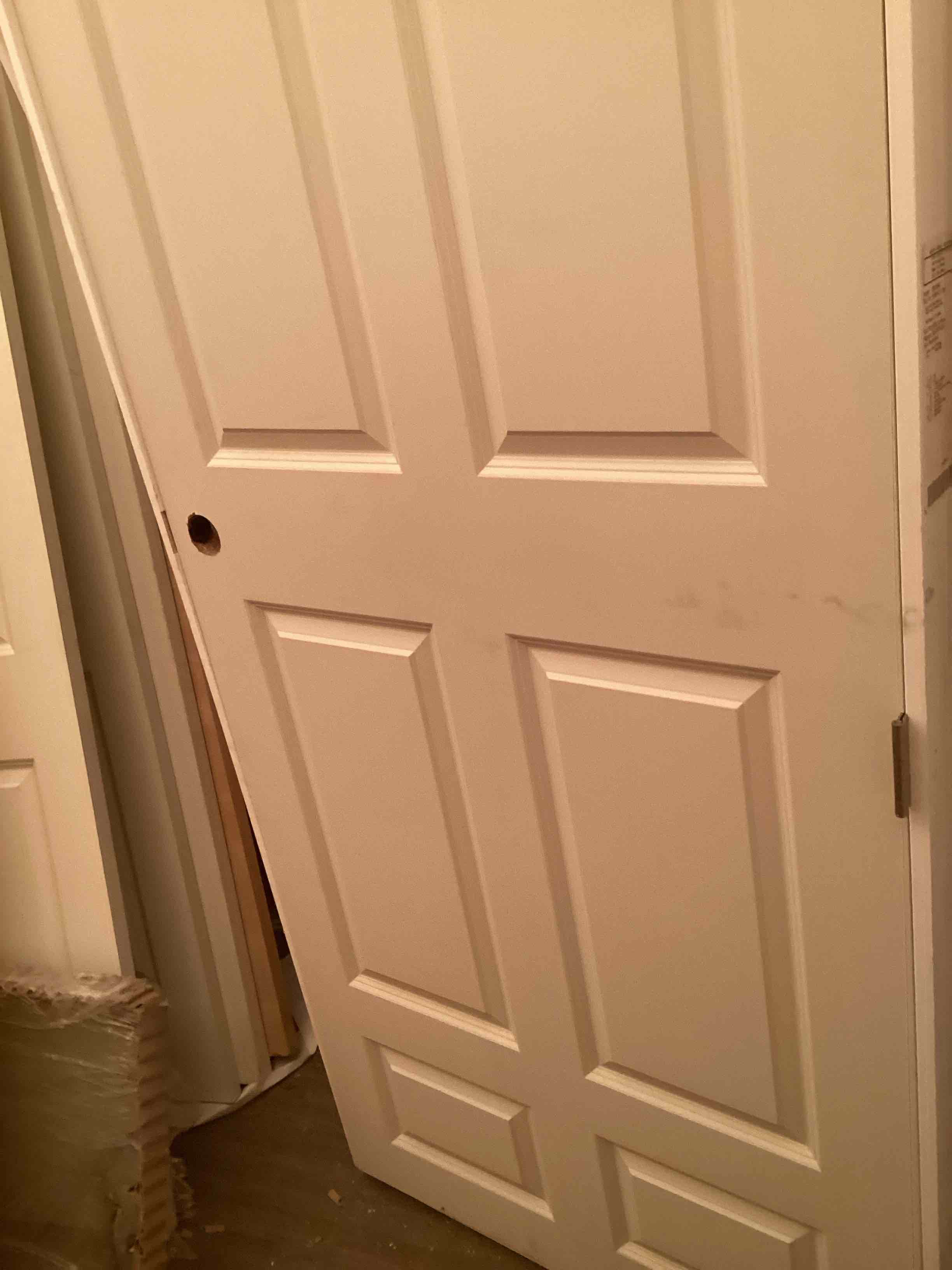 Condition photo showing Good Condition for interior door
