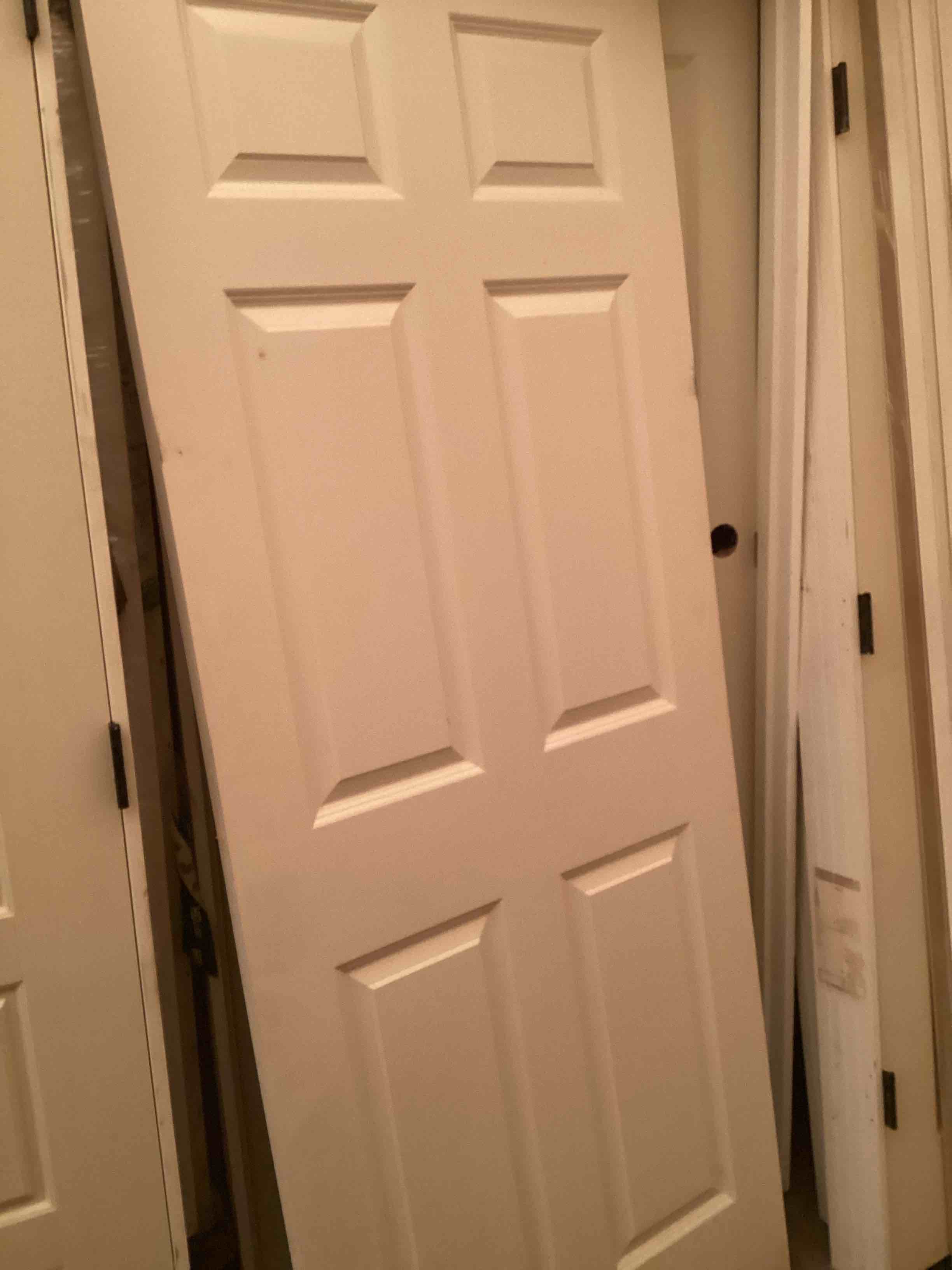 Condition photo showing Good Condition for internal door