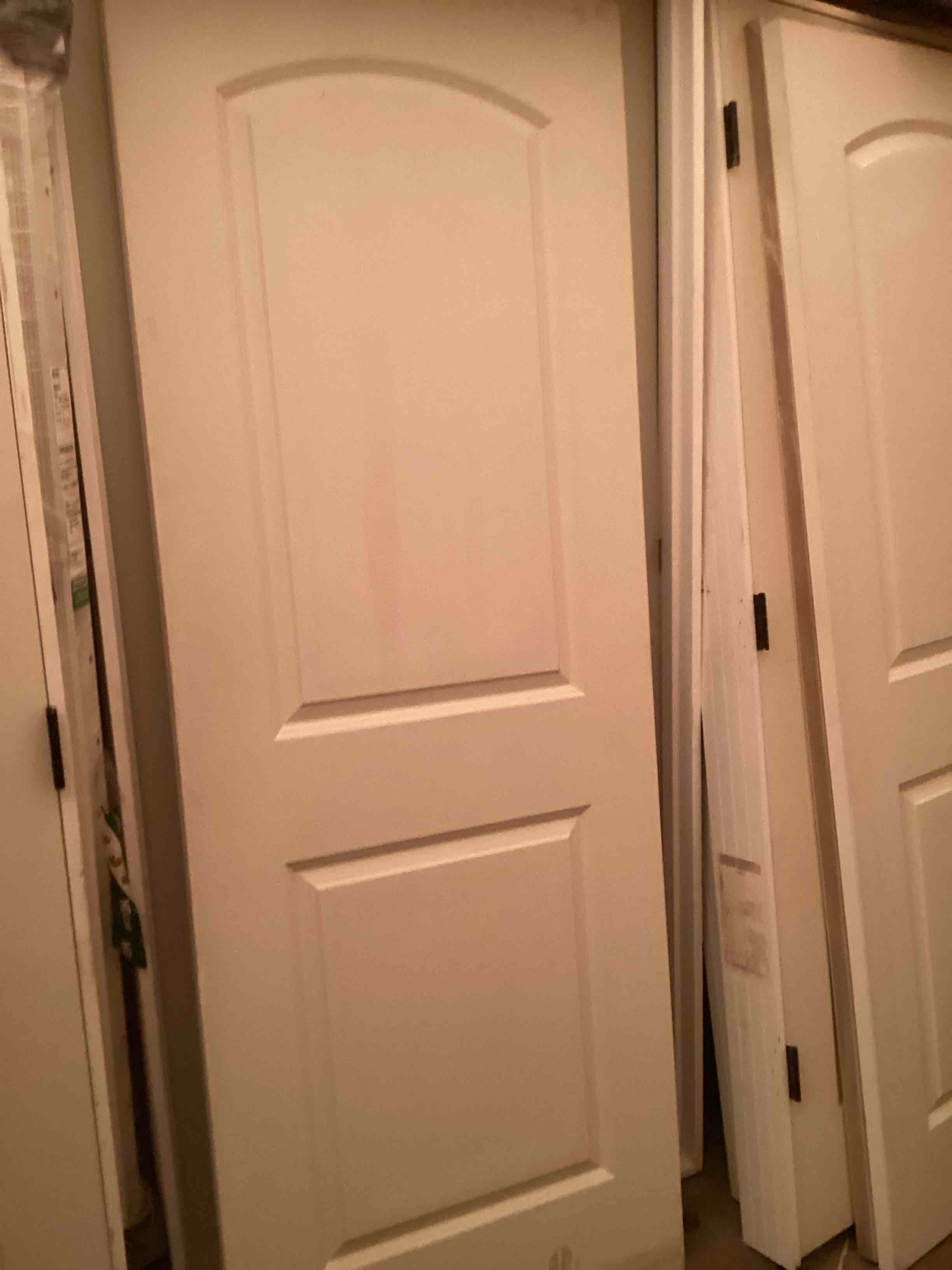 Condition photo showing Good Condition for internal door