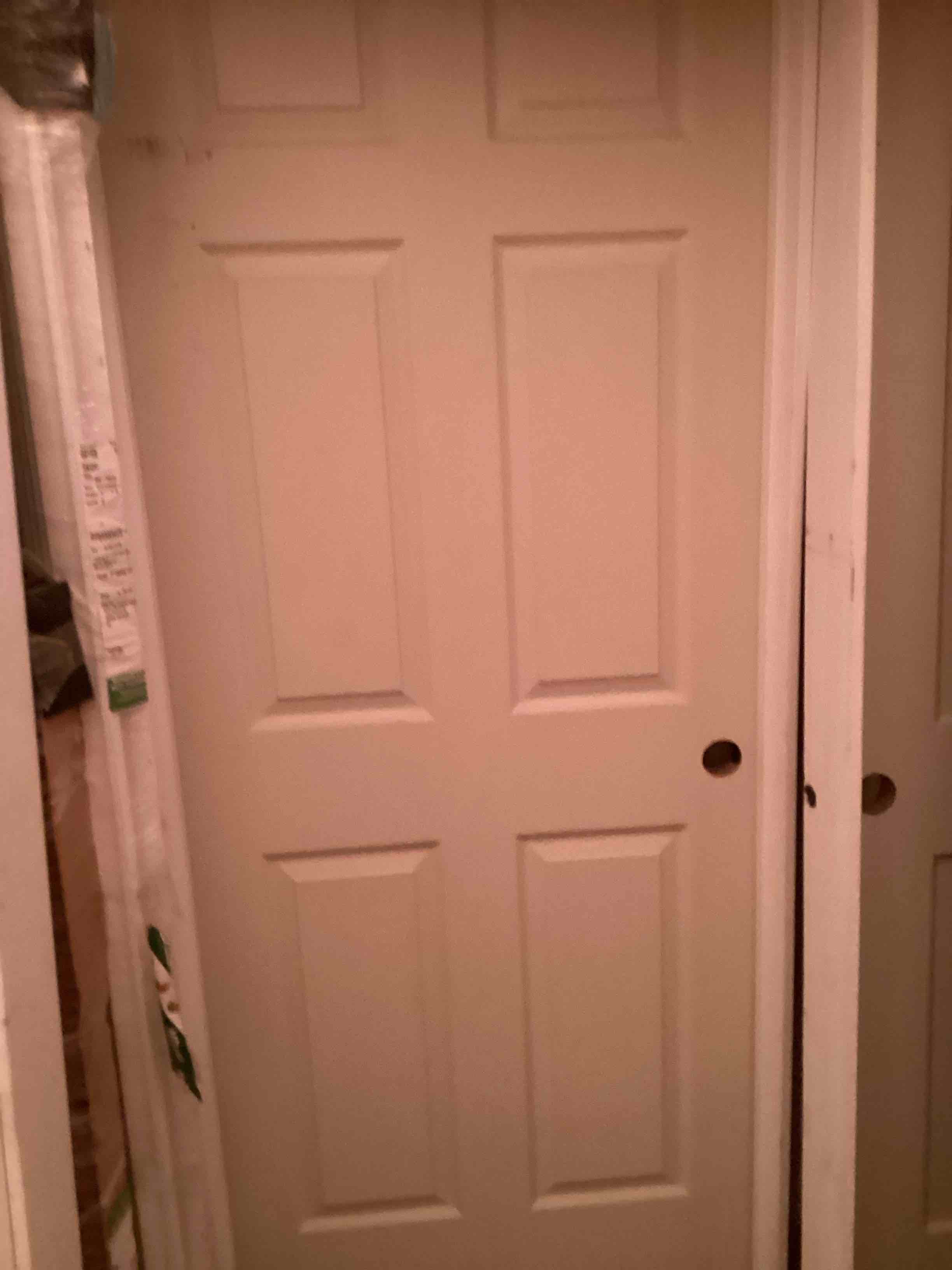 Condition photo showing Good Condition for interior door