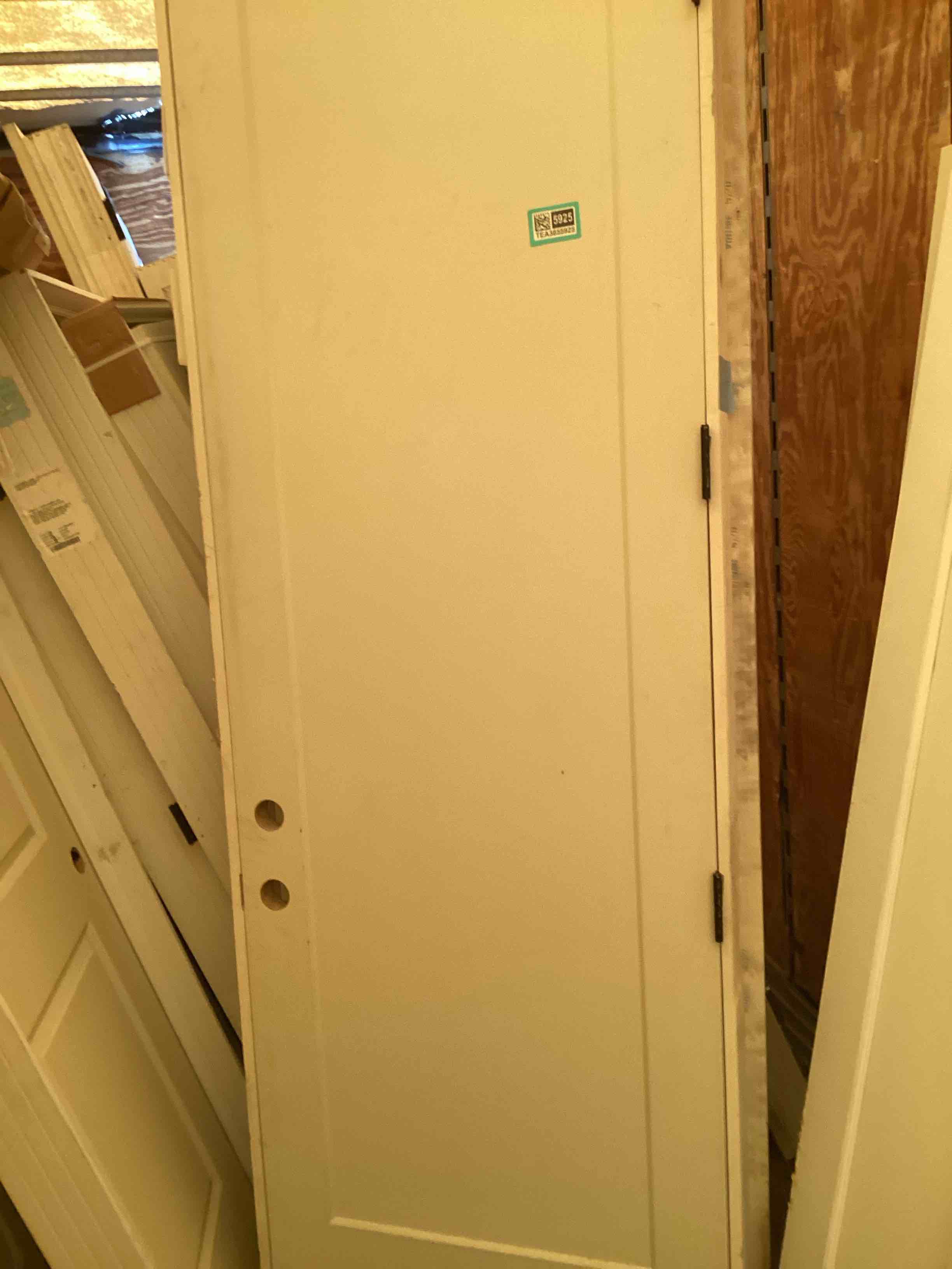 Condition photo showing Good Condition for interior door