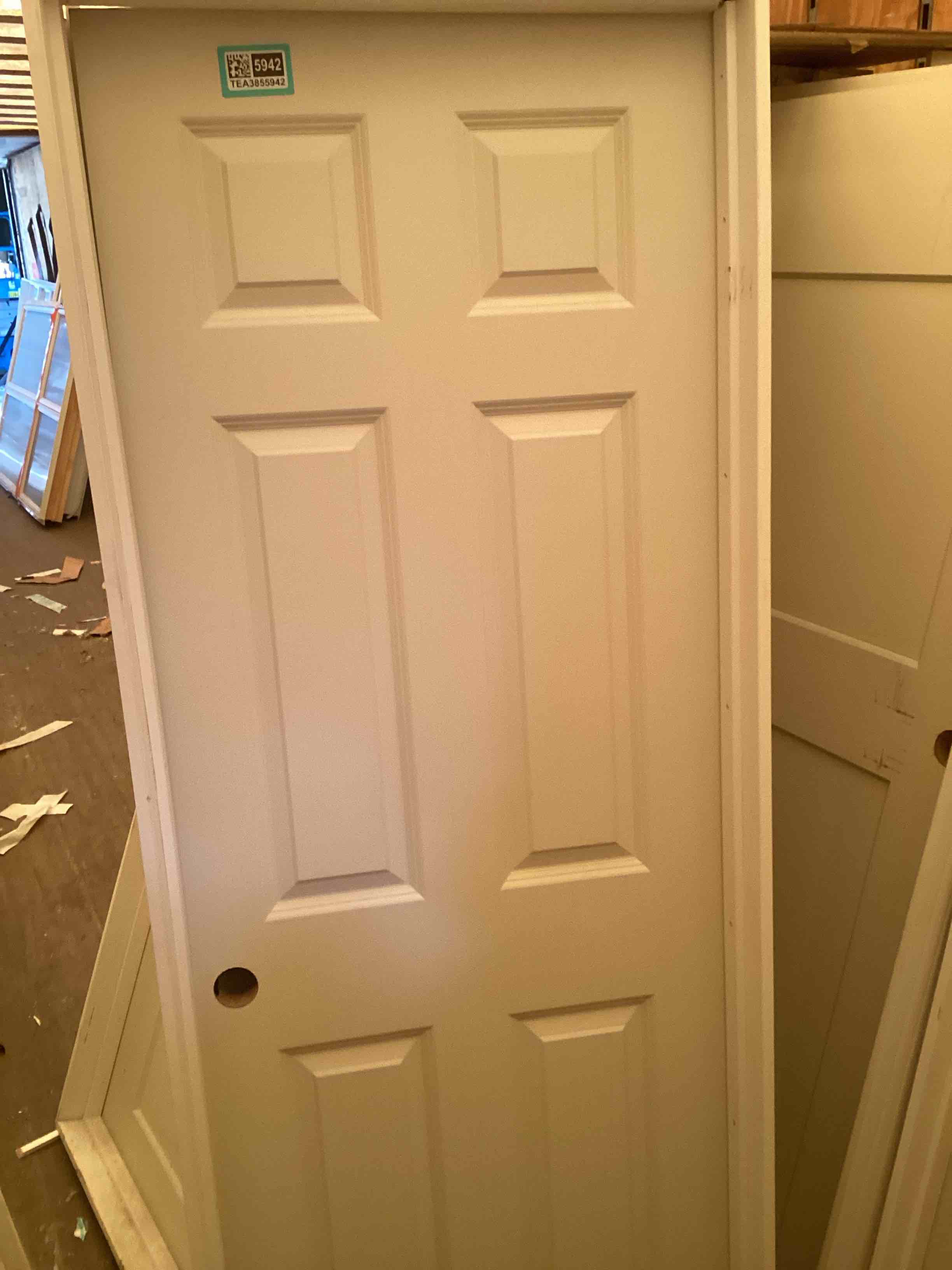 Condition photo showing Good Condition for interior door 