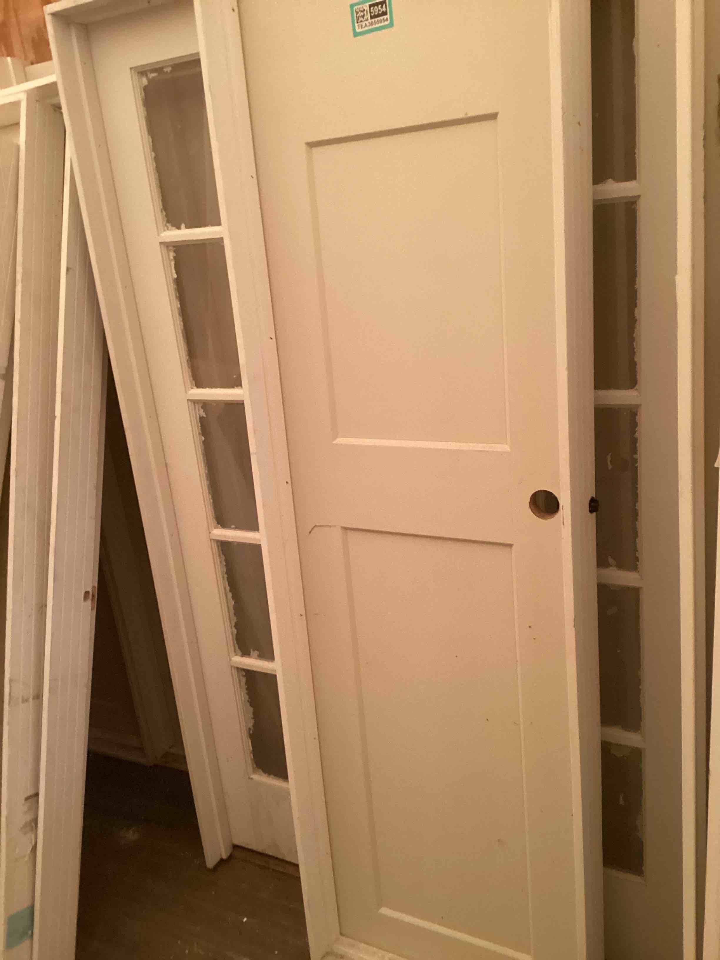 Condition photo showing Good Condition for interior door