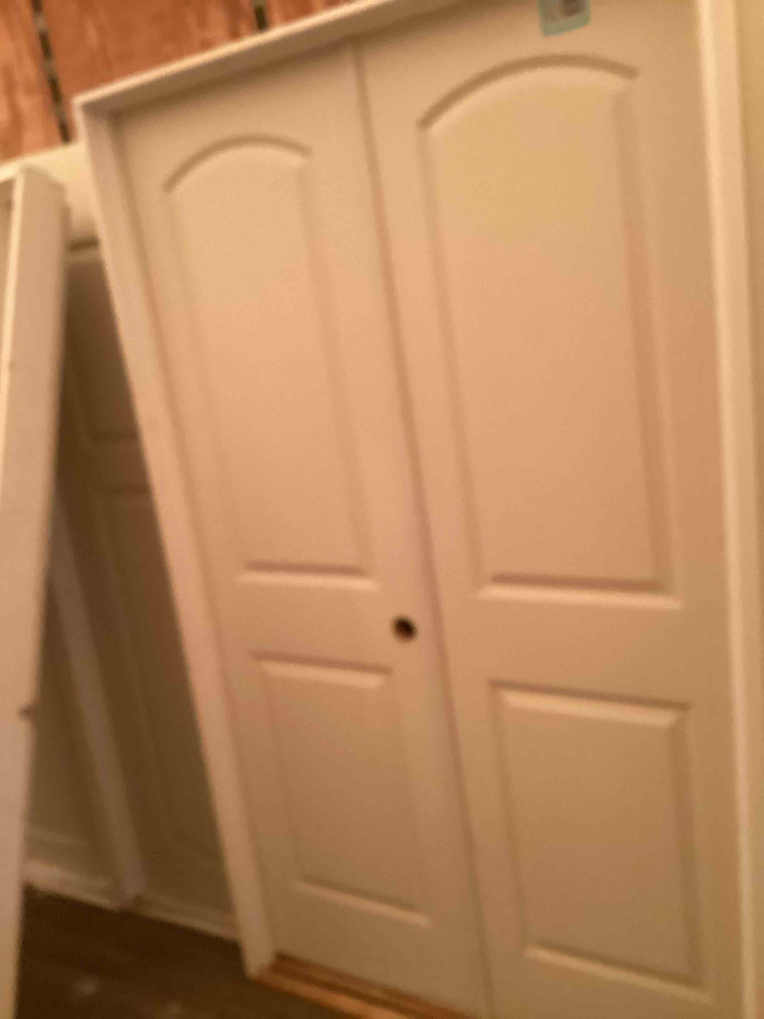 Condition photo showing Good Condition for double arch door 