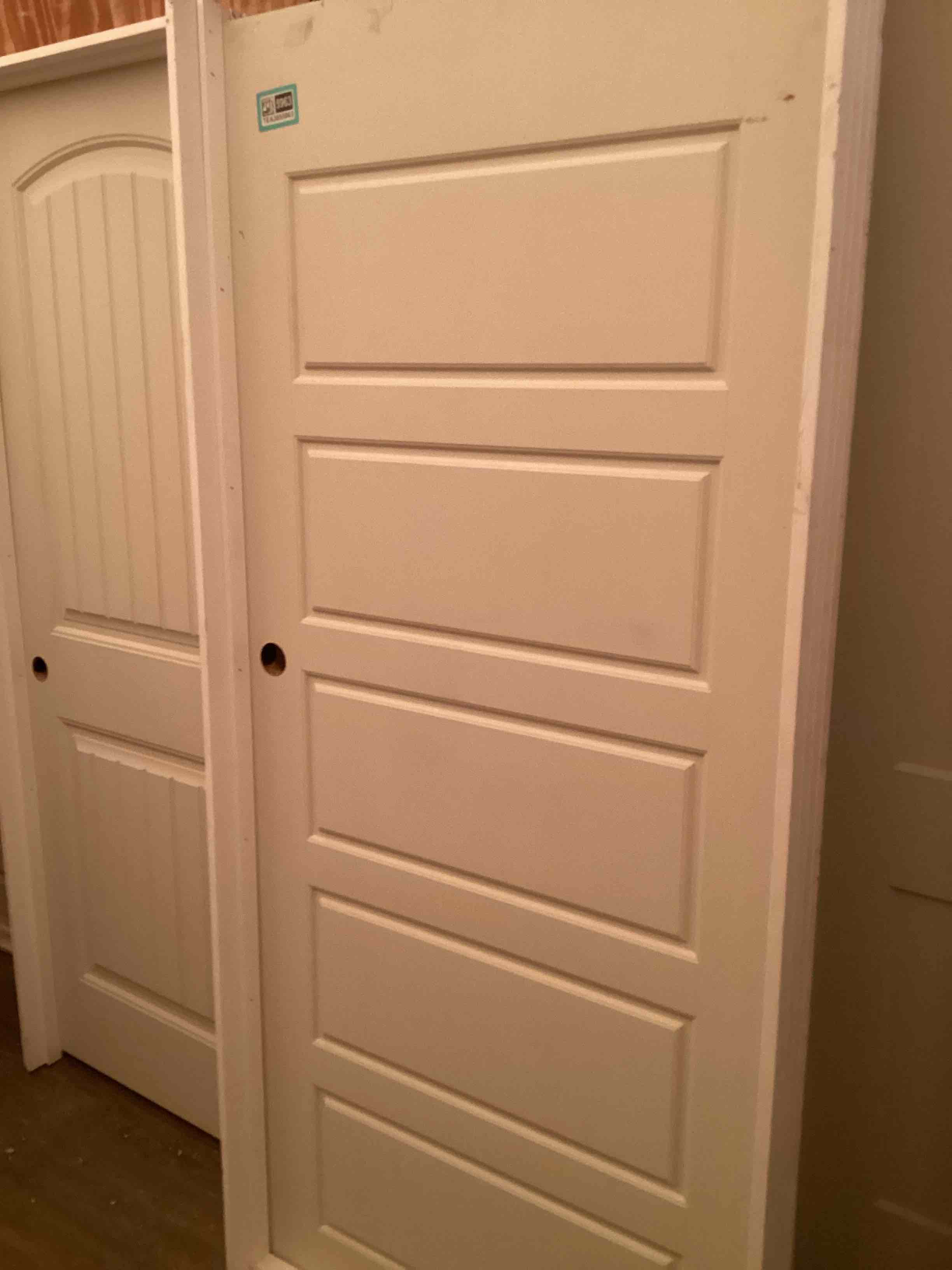 Condition photo showing Good Condition for interior door