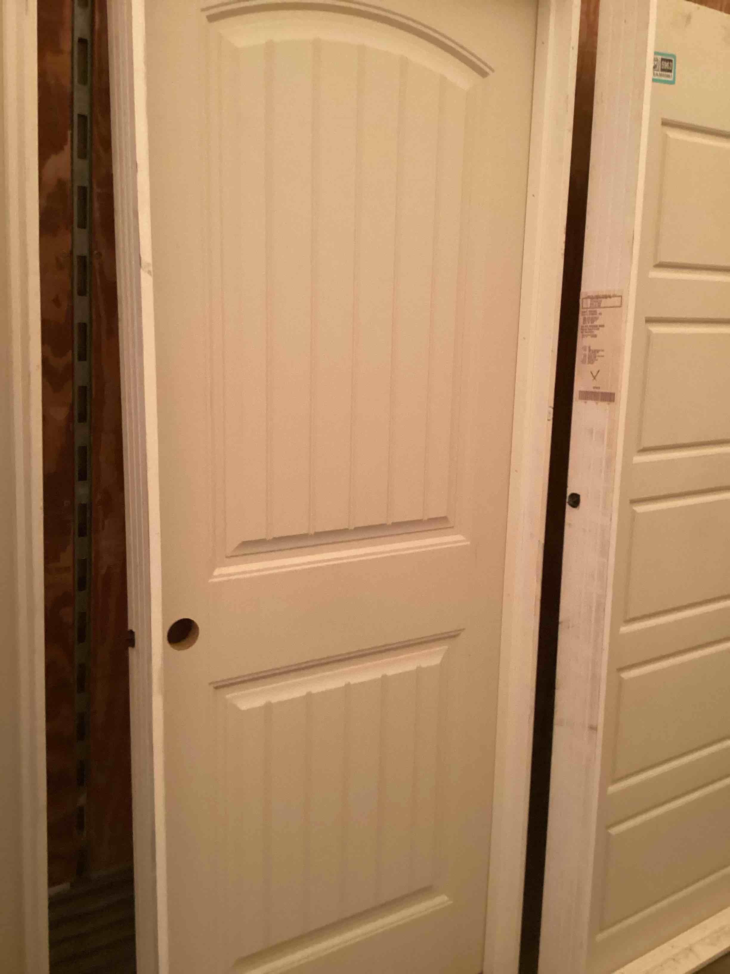 Condition photo showing Good Condition for interior door