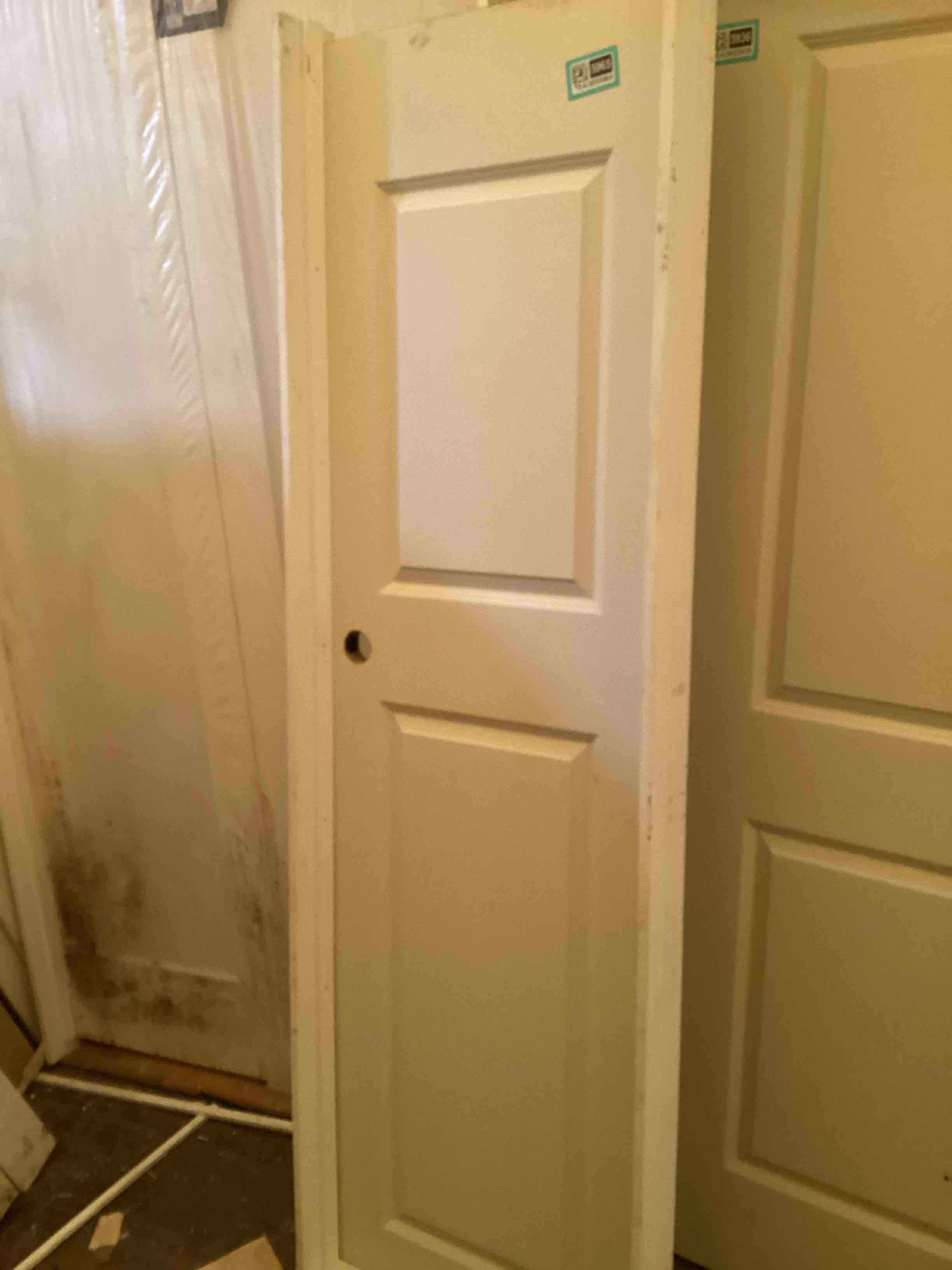 Condition photo showing Good Condition for interior door