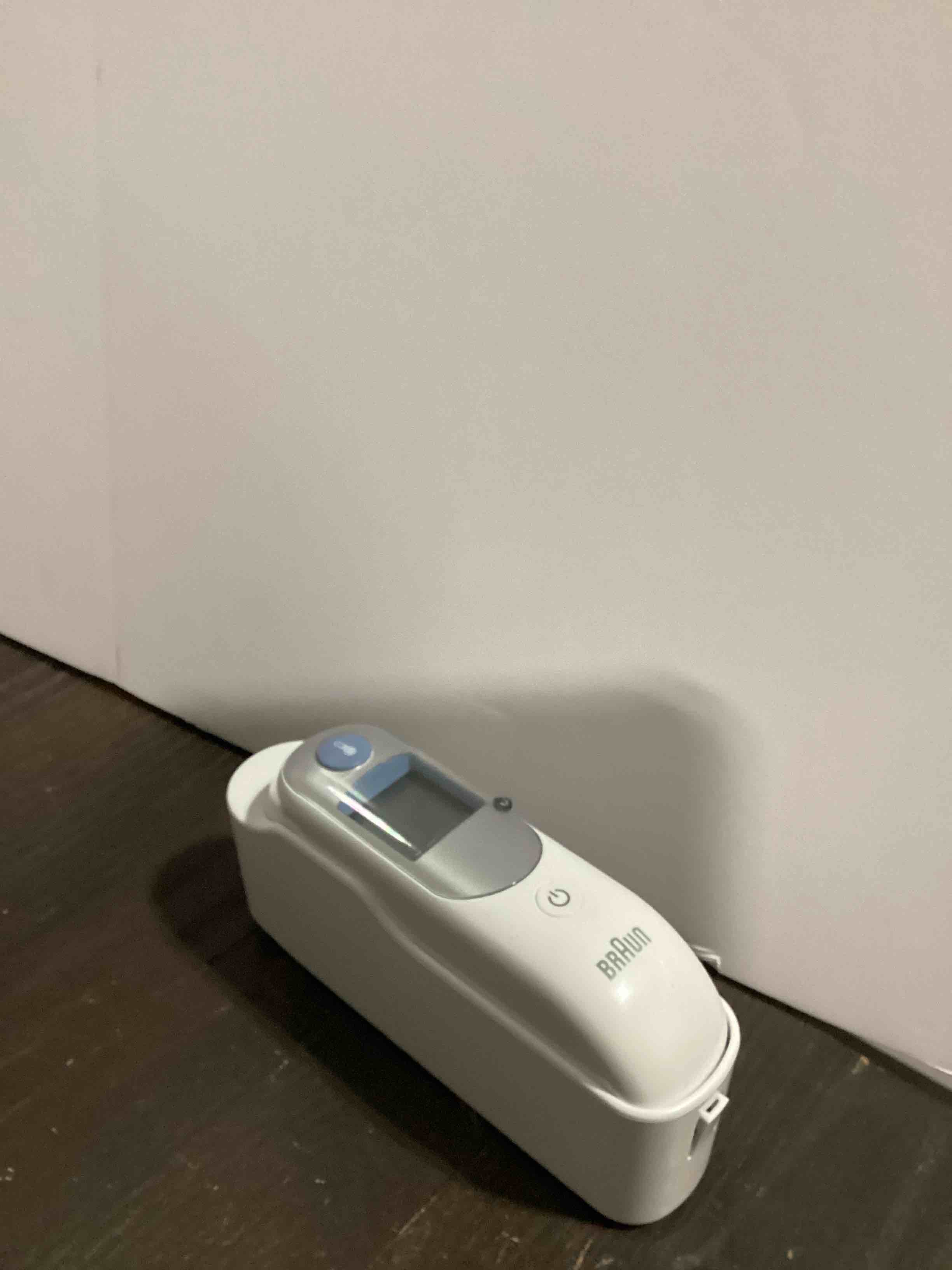 Condition photo showing New/Like New for braun thermoscan 5 ear thermometer, digital display, baby and infant thermometer with exactemp stability indicator for professional accuracy, recommended by pediatricians