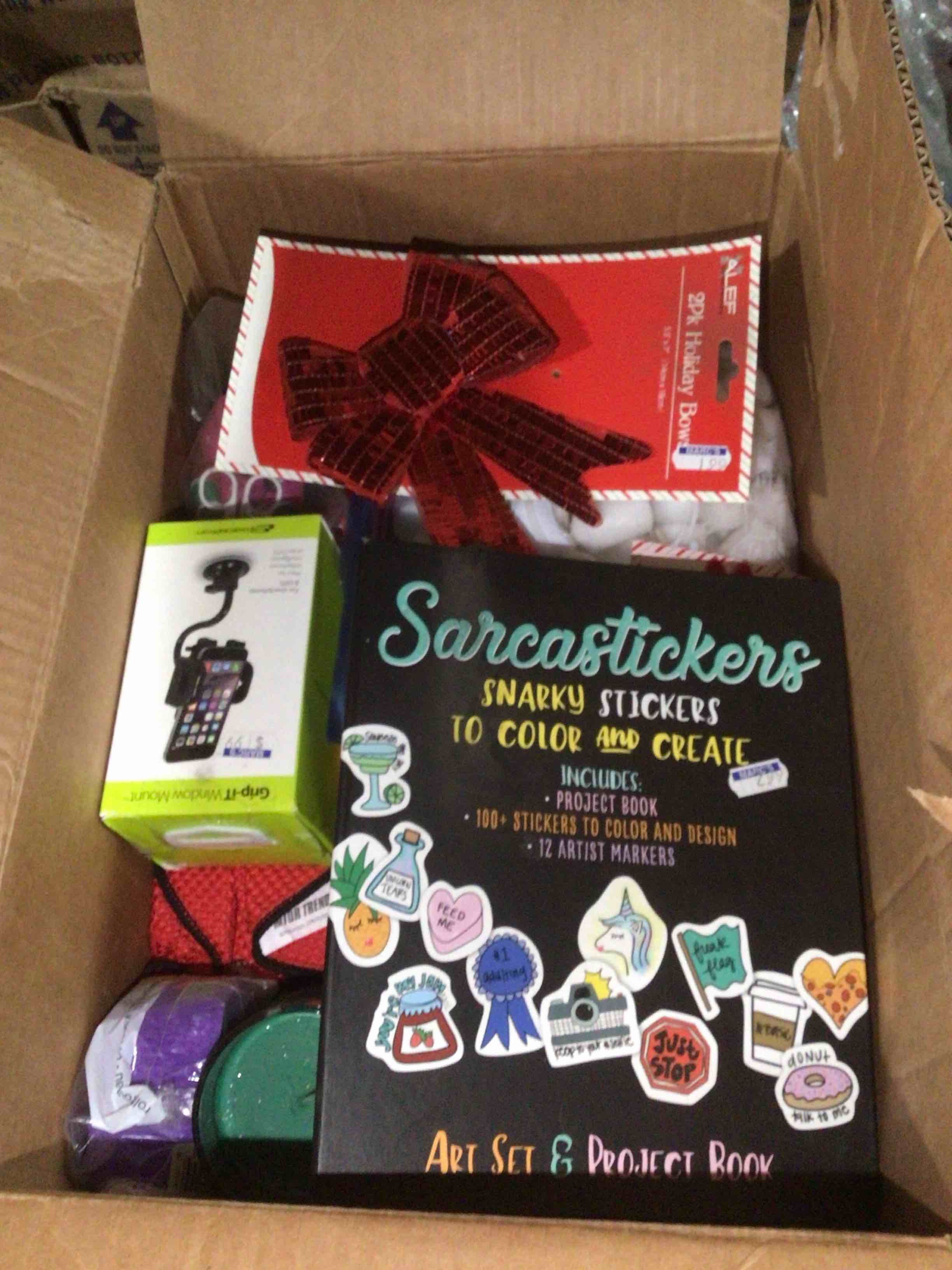 Condition photo showing Good Condition for box lot of miscellaneous items 