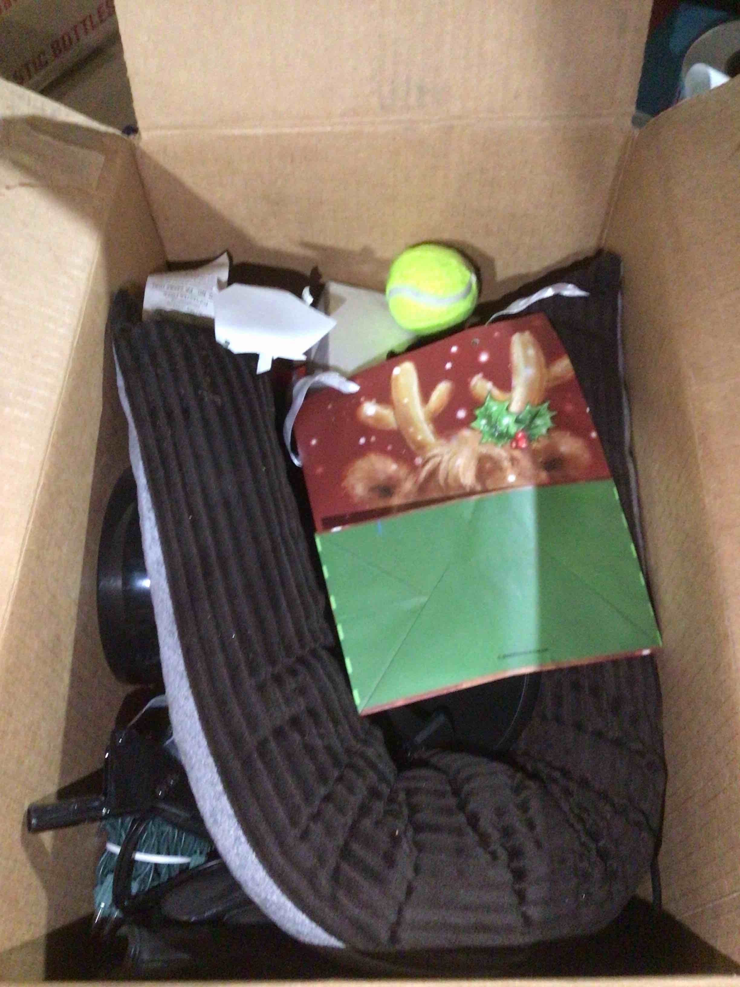 Condition photo showing Good Condition for box lot of miscellaneous items 