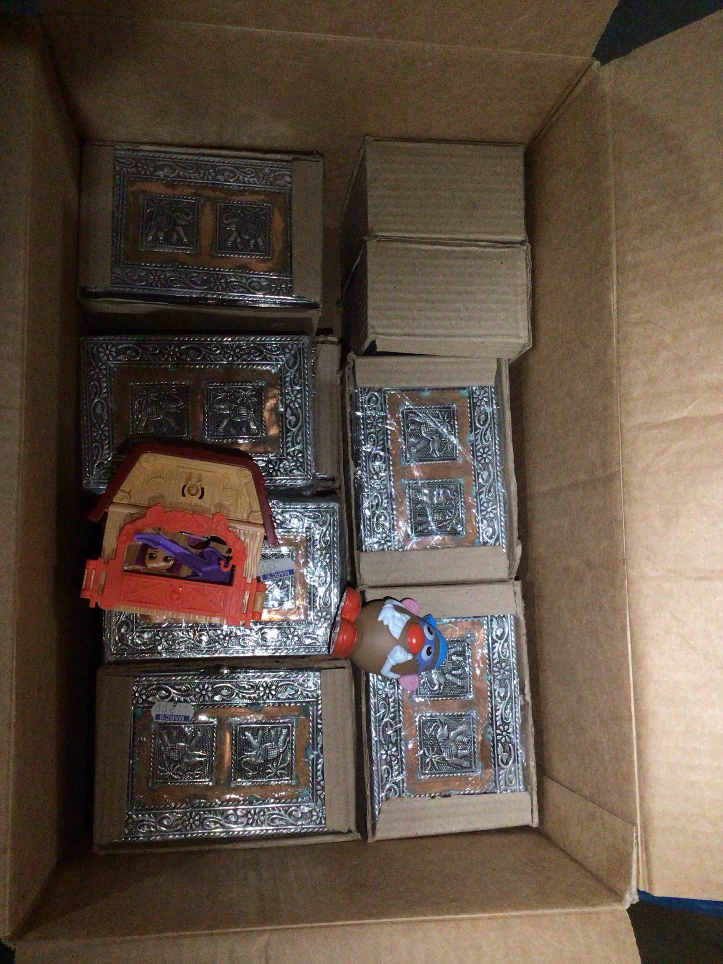 box lot of miscellaneous items 