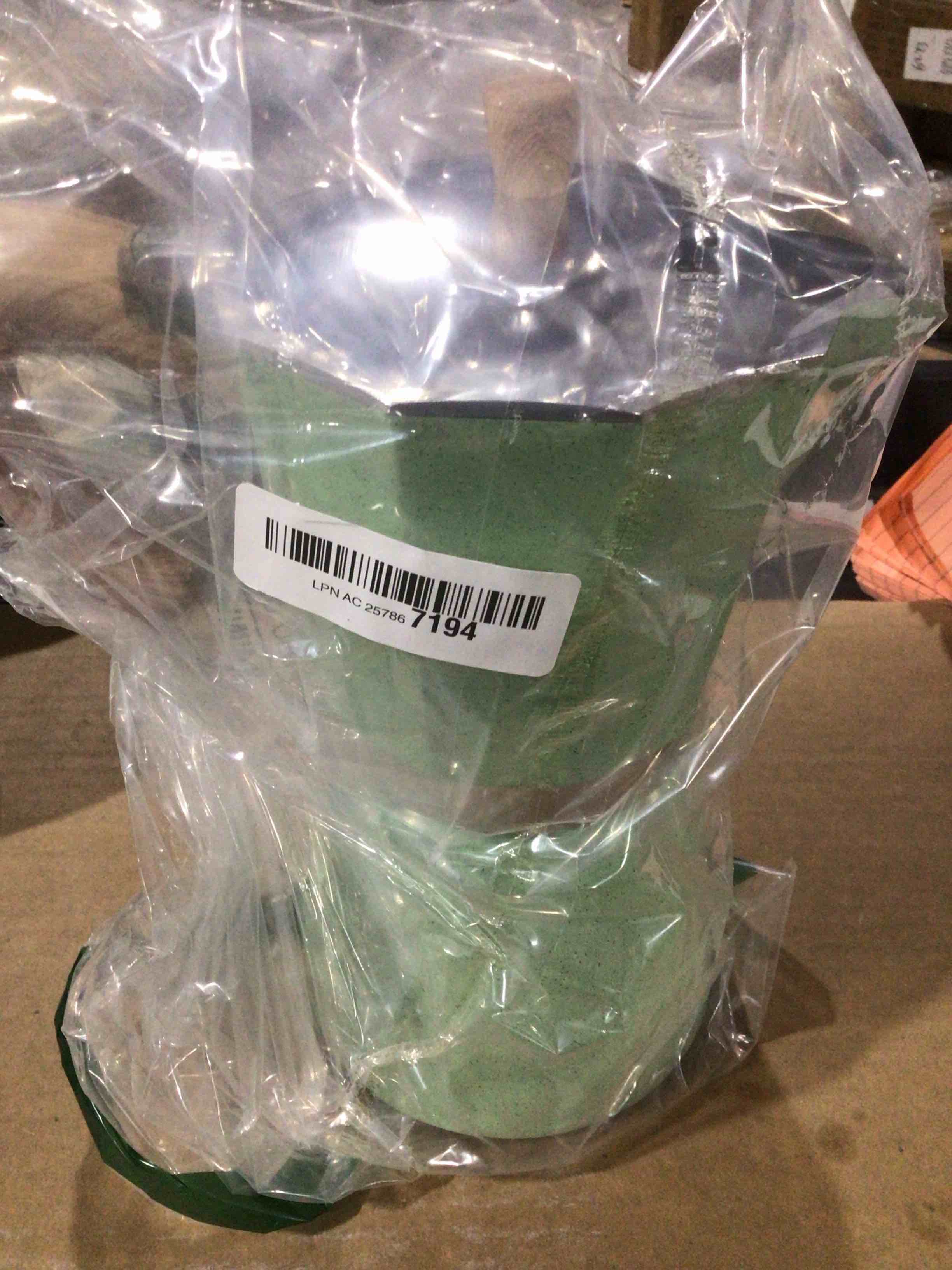 Condition photo showing New/Like New for Mongdio Stovetop Espresso Maker Moka Pot, Cuban Coffee Maker Stove top coffee maker Moka Italian Espresso Greca Coffee Maker Brewer Percolator, 12 Espresso Cups, 20 oz - Green Green 12 cup