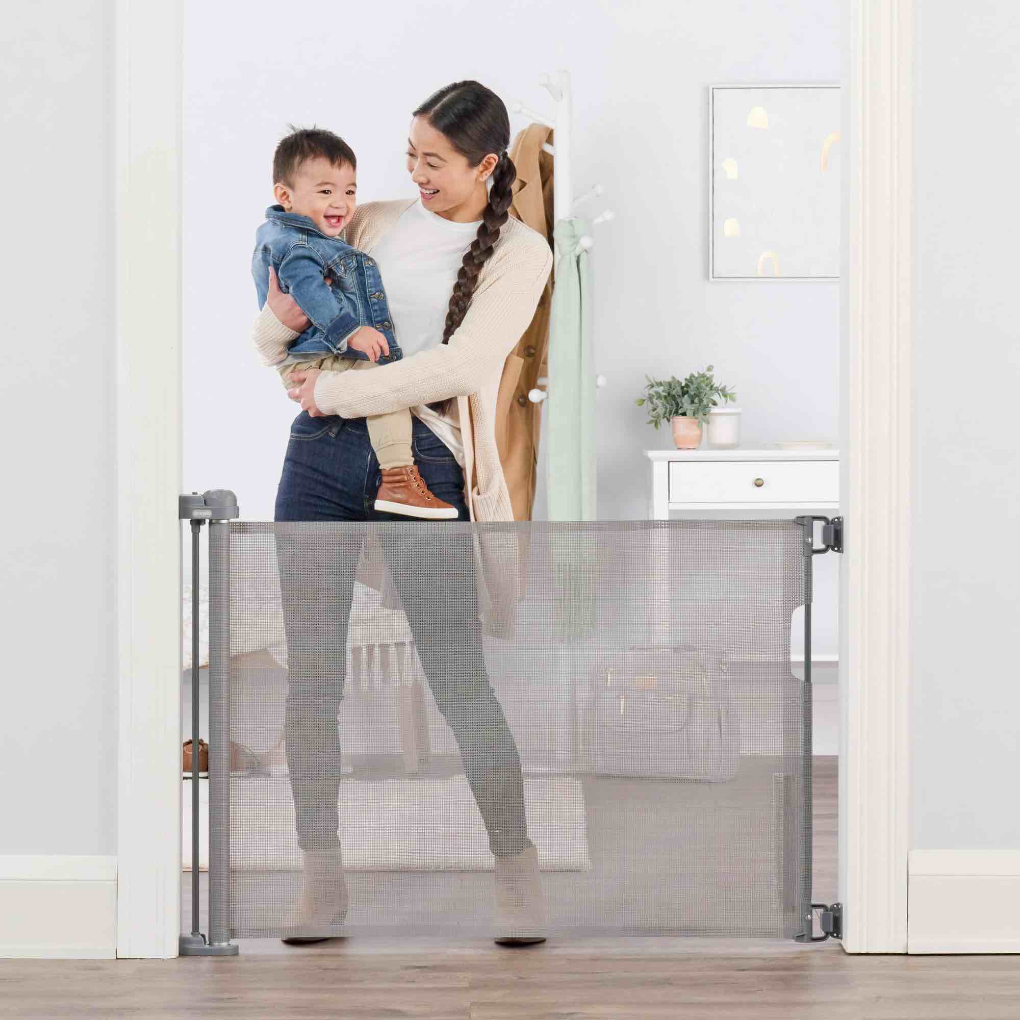 regalo fabric retractable baby gate - gray