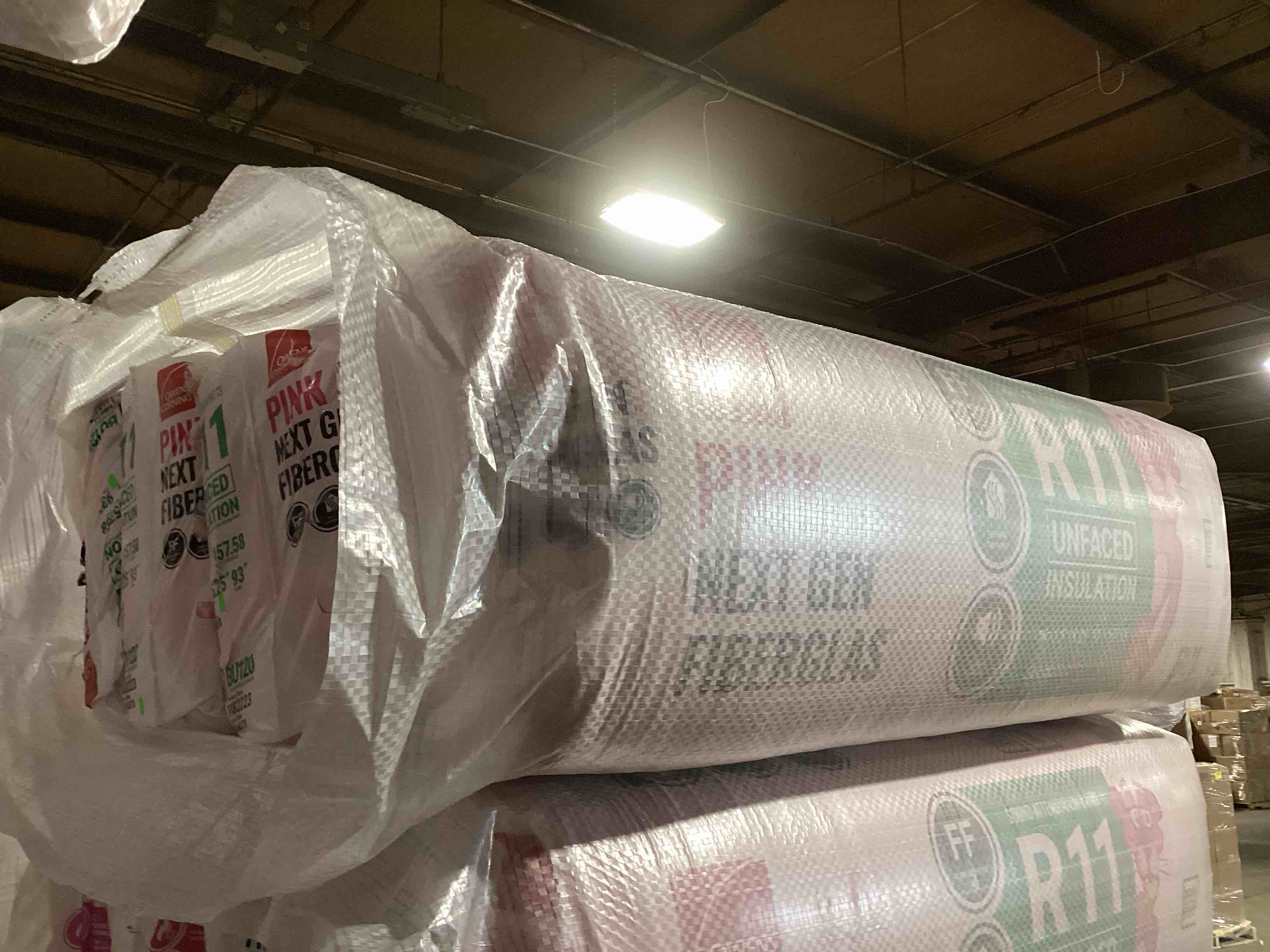 5 Bags of Owen’s Corning R-21 Pink Next Gen Fiberglass Unfaced Batt Insulation, 3.5in x 15.25in x 93in, 16 Pieces Per Bag And 157.58 Sq.Ft. Per Bag, Your Bid Per Bag