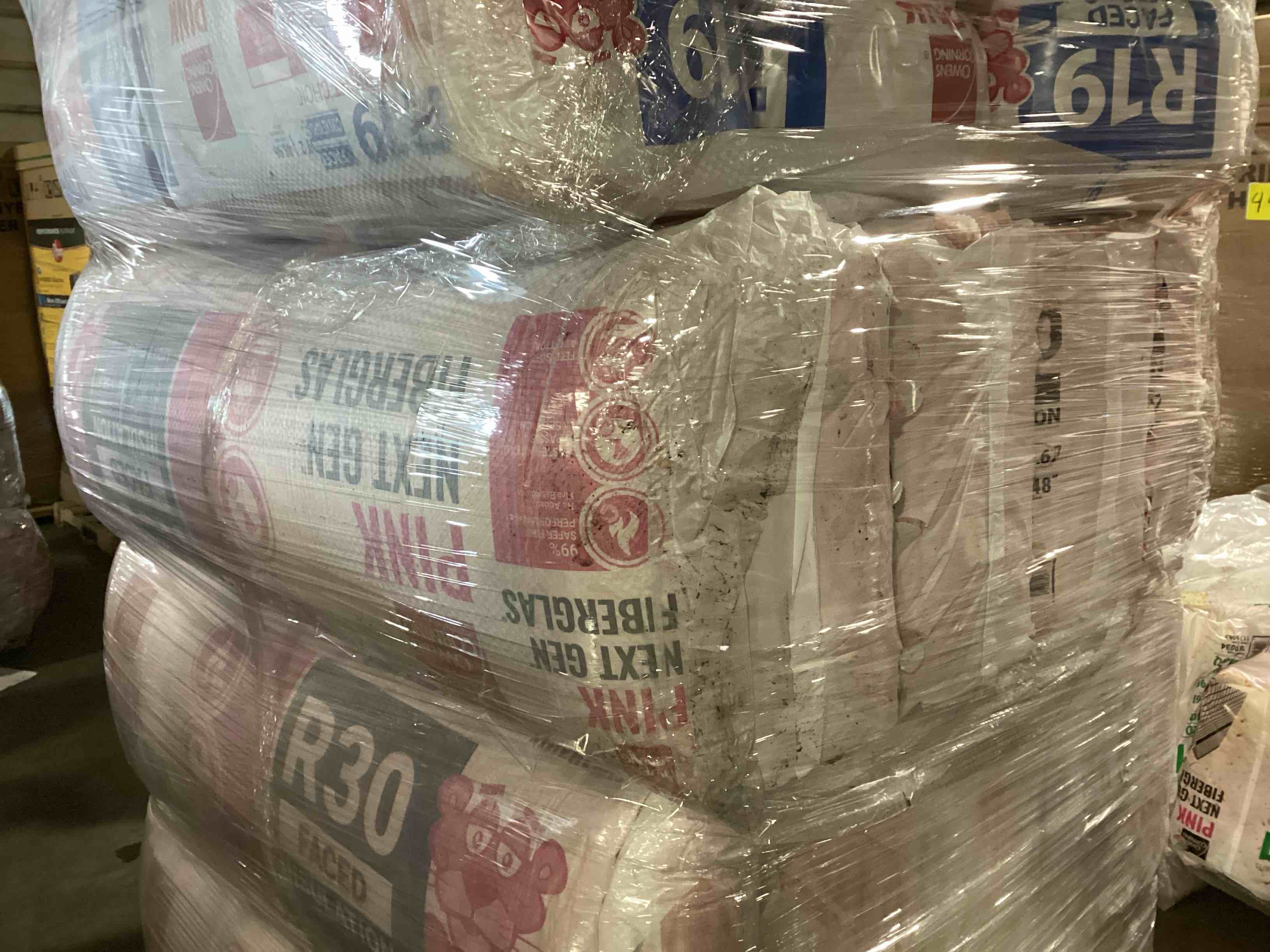 4 Bags of Owen’s Corning R-30 Pink Next Gen Fiberglass Faced Batt Insulation, 10in x 16in x 48in, 11 Pieces Per Bag And 58.67 Sq.Ft. Per Bag, Your Bid Per Bag