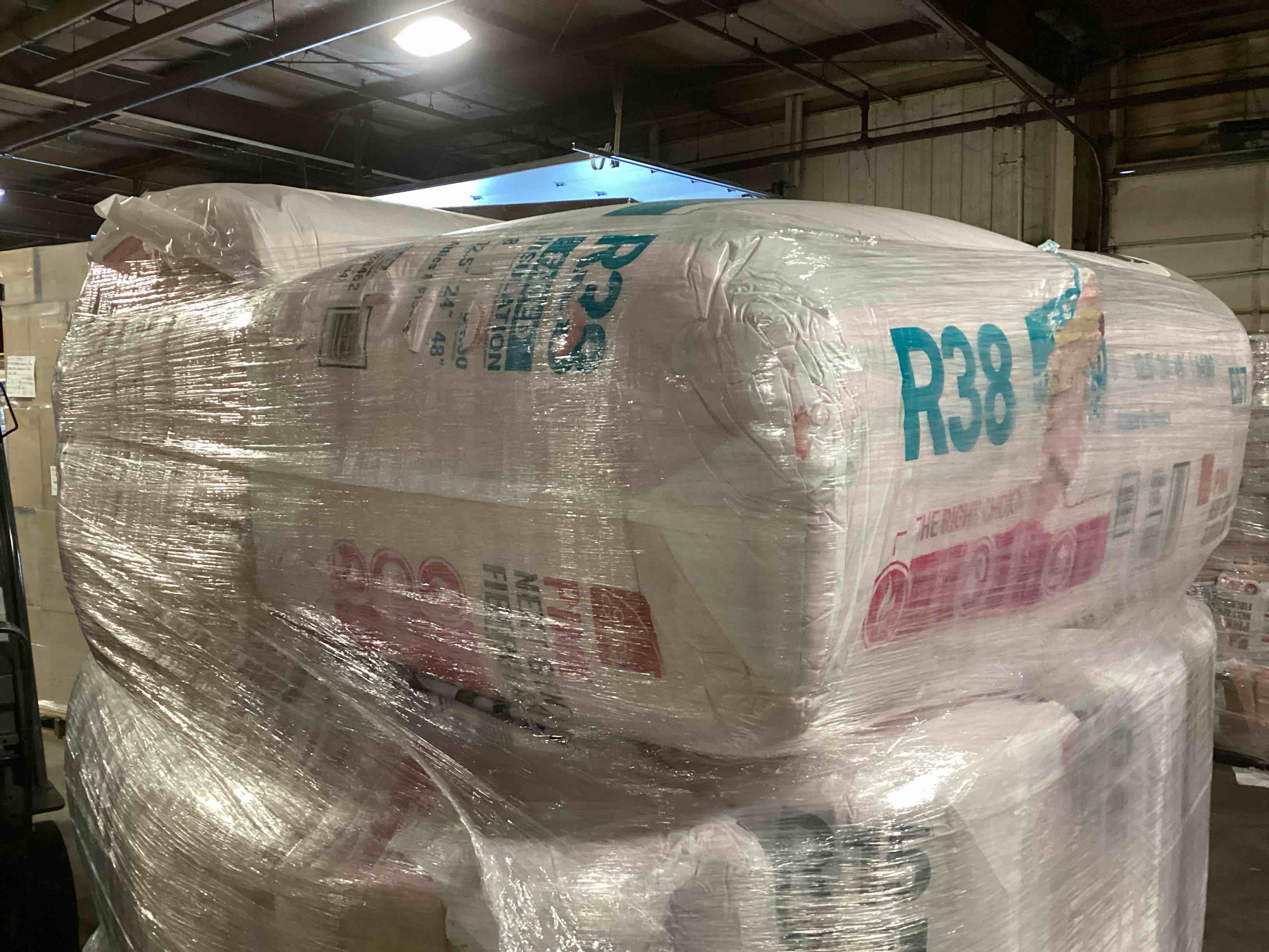2 Bags of Owen’s Corning R-38 Pink Next Gen Fiberglass Faced Batt Insulation, 12.5in x 24in x 48in, 8 Pieces Per Bag And 64.00 Sq.Ft. Per Bag, Your Bid Per Bag