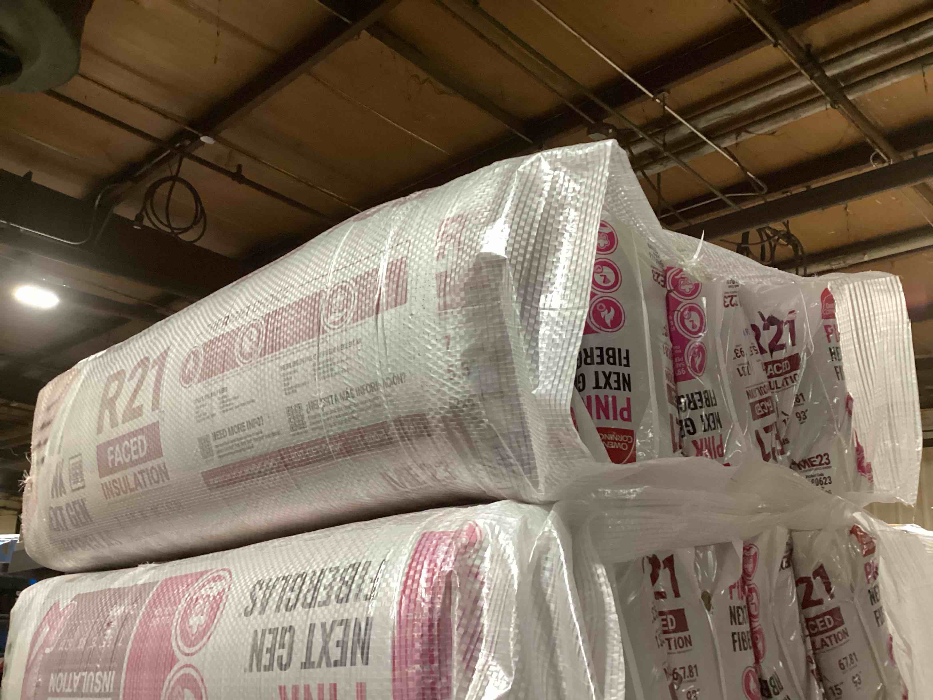 5 Bags of Owen’s Corning R-21 Pink Next Gen Fiberglass Faced Batt Insulation, 5.5in x 15in x 93in, 7 Pieces Per Bag And 67.81 Sq.Ft. Per Bag, Your Bid Per Bag