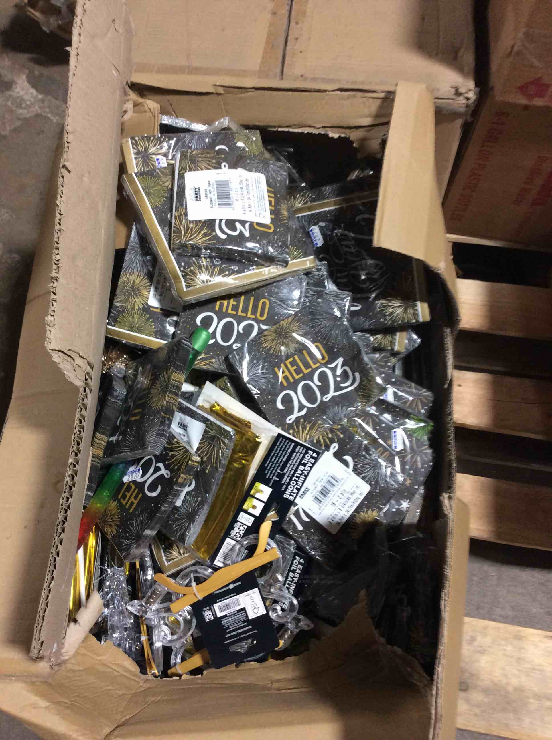 box lot of miscellaneous items 