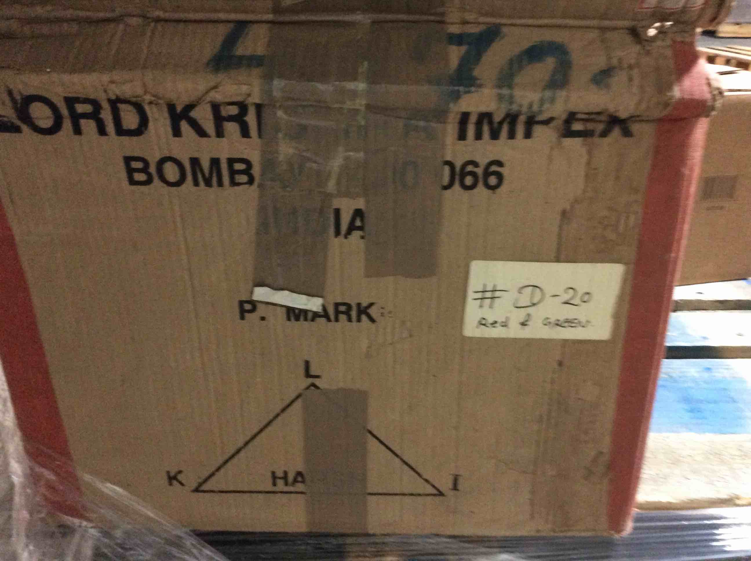 Condition photo showing Good Condition for box lot of miscellaneous items 