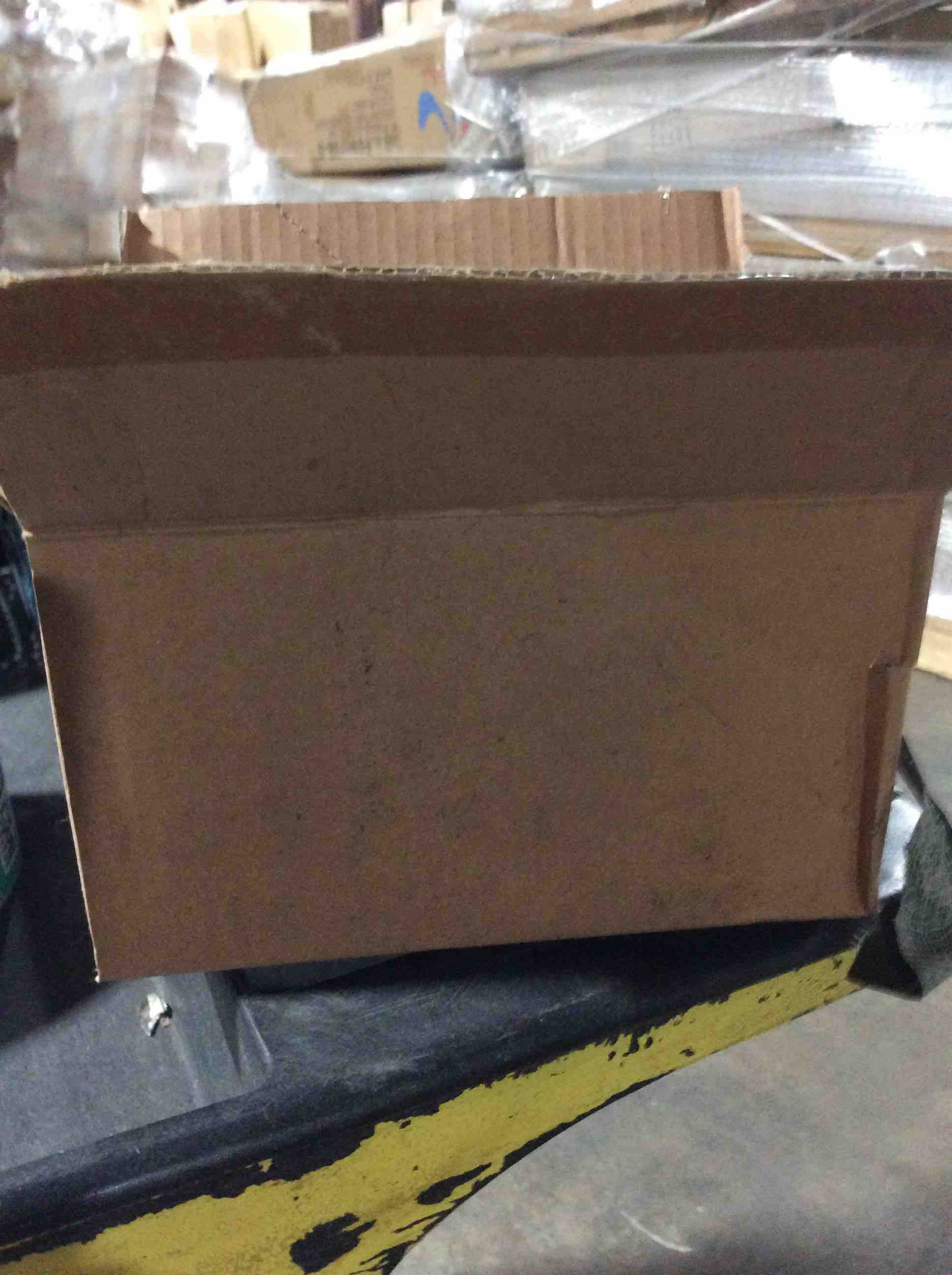 Condition photo showing Good Condition for box of 20 assortment door handle 