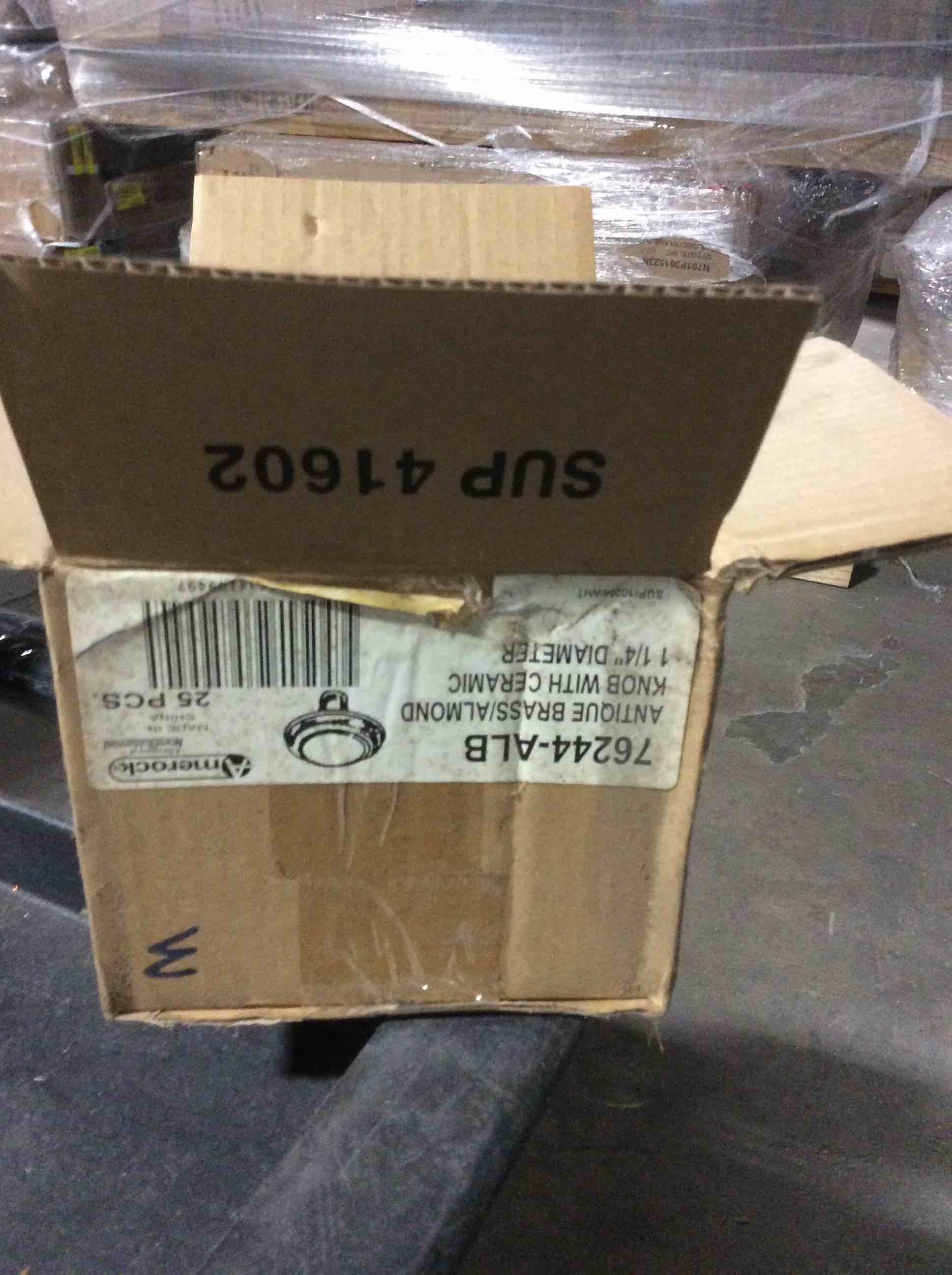 Condition photo showing Good Condition for box of 25 assortment door handle 