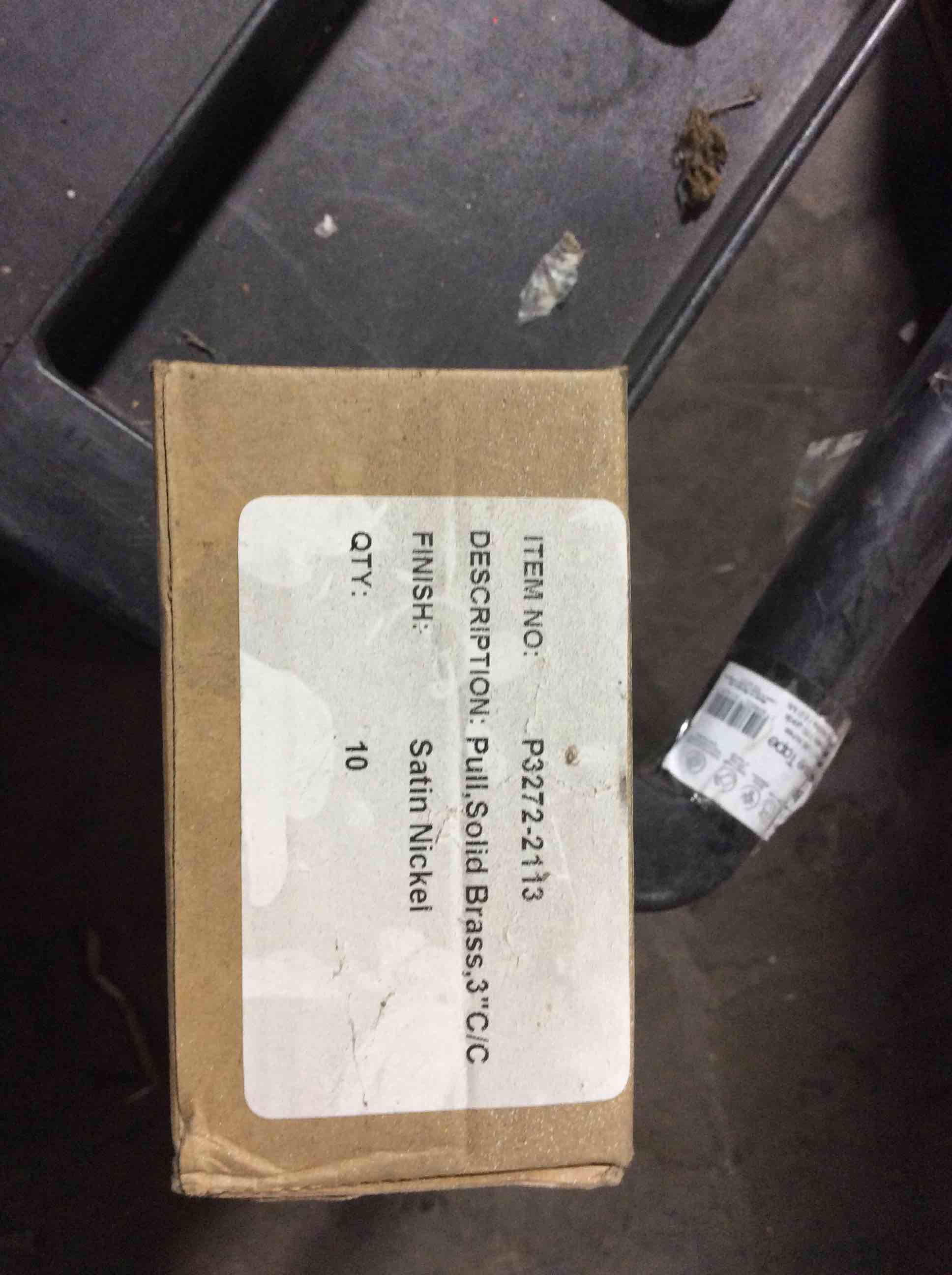 Condition photo showing Good Condition for box of 10 assortment door handle 