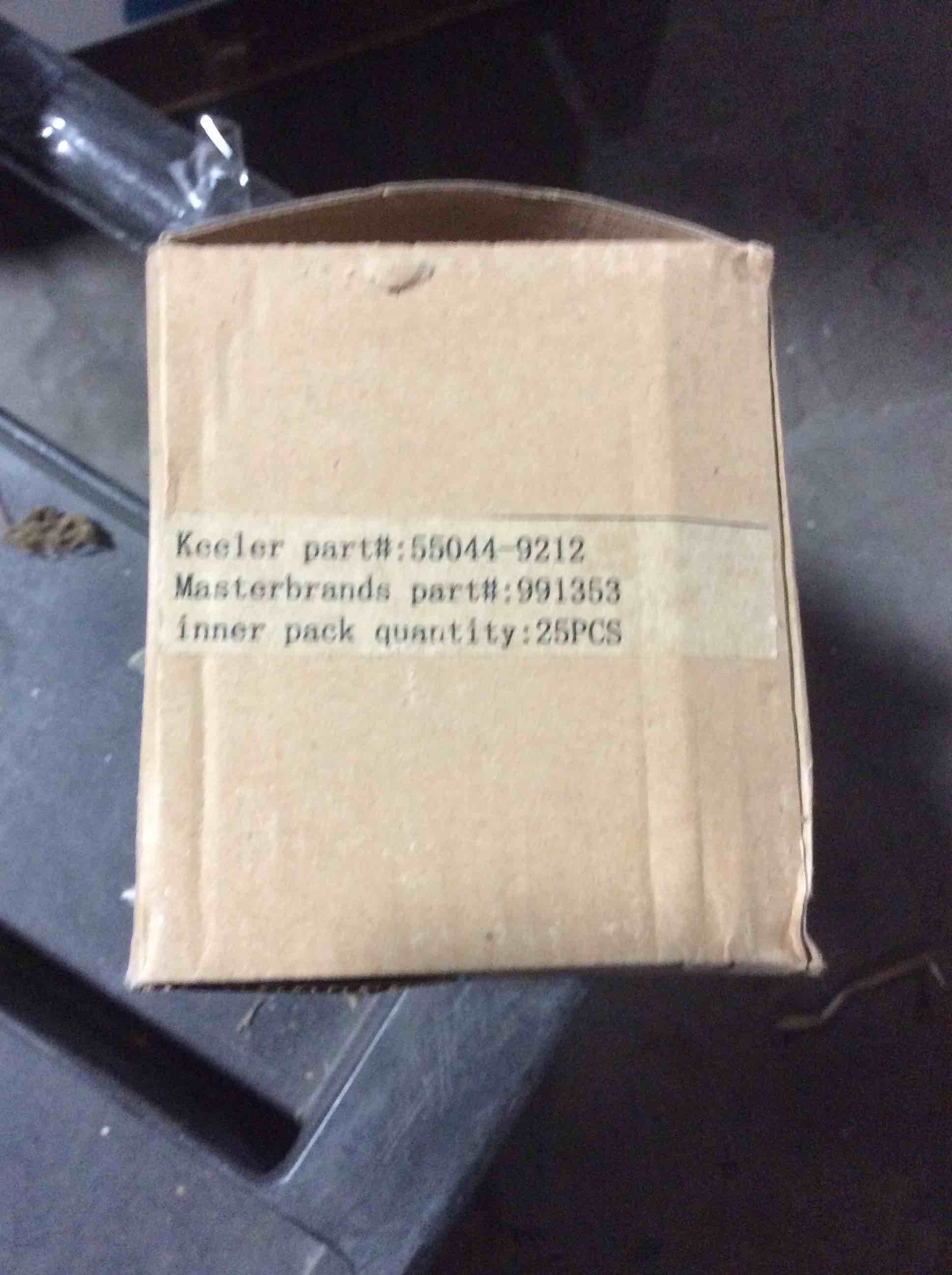 Condition photo showing Good Condition for box of 25 assortment door handle 