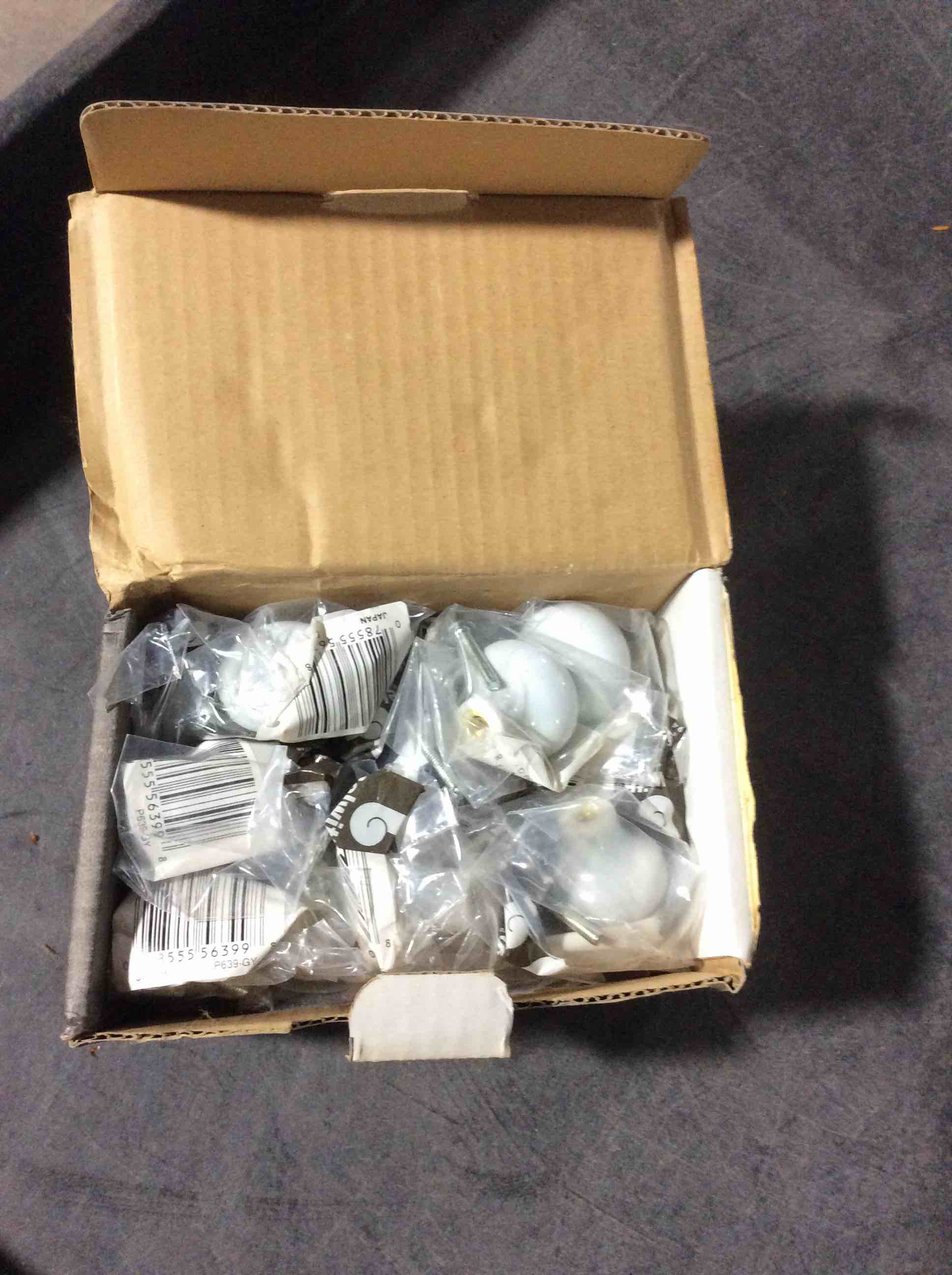 box of 25 assortment door handle 