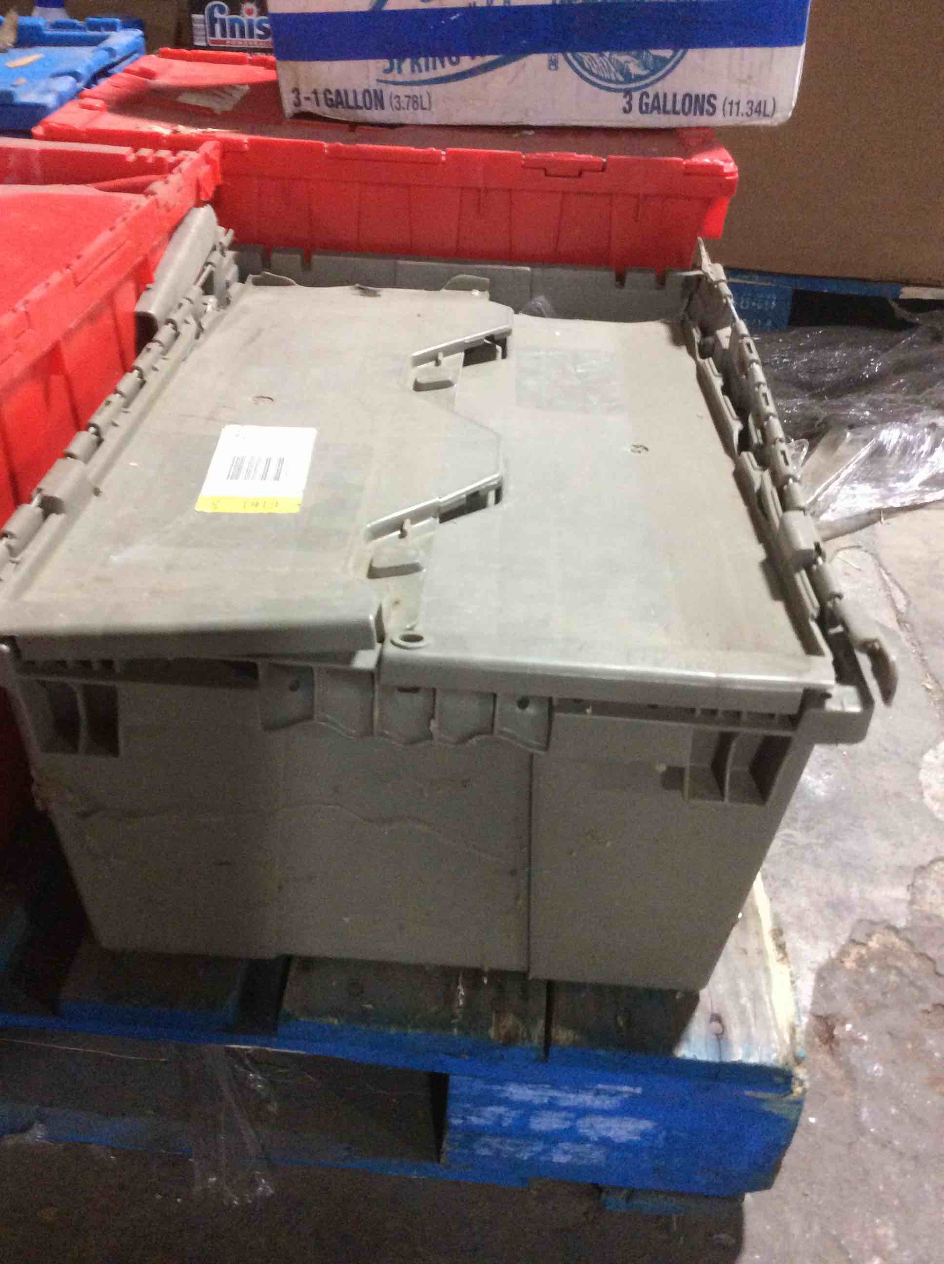 Condition photo showing Good Condition for box of 300 assortment door handle 