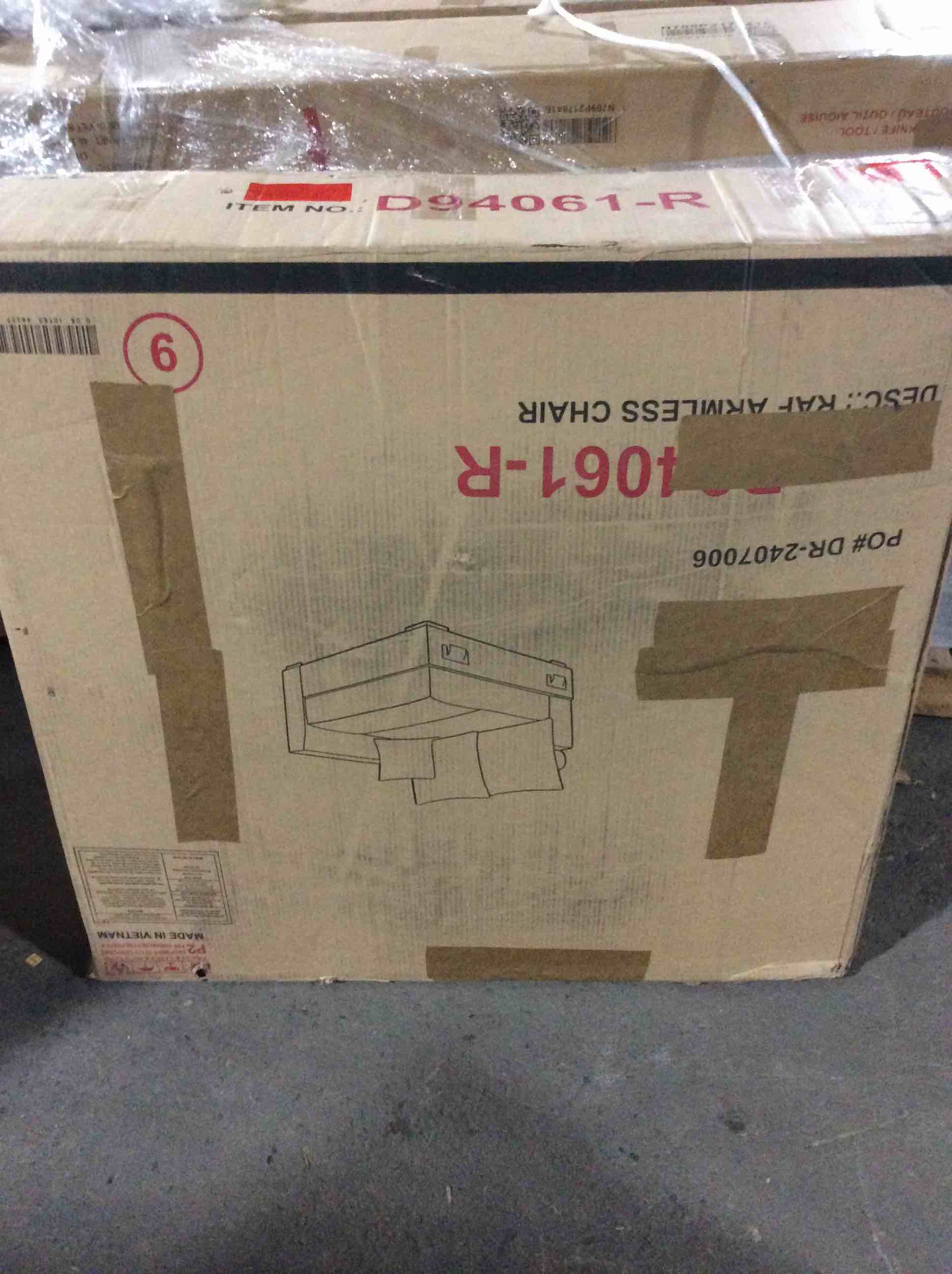 Condition photo showing Good Condition for zaheer 86 corduroy sofa