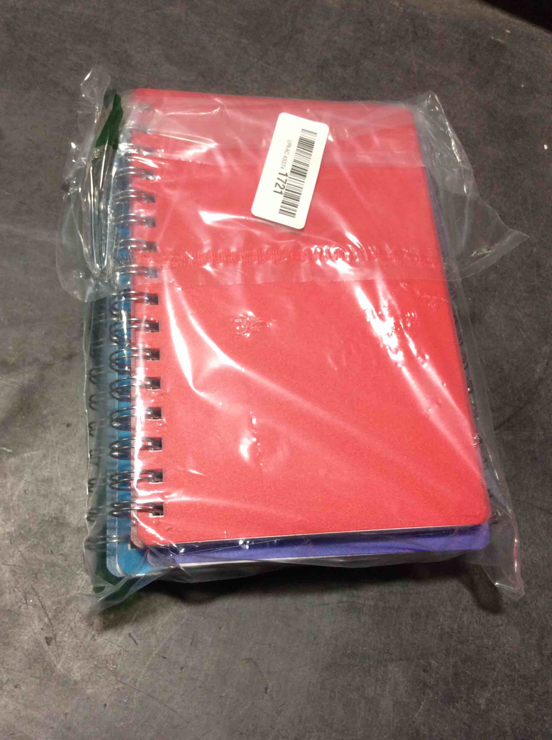 Condition photo showing Good Condition for Oxford Poly Spiral Notebooks, Small 5.7" x 8.5" Book, Thick Poly Cover, White Paper, College Rule, 80 Sheets/160 Pages, Jewel Tones, 4 Pack (69720) (Pack of 4)